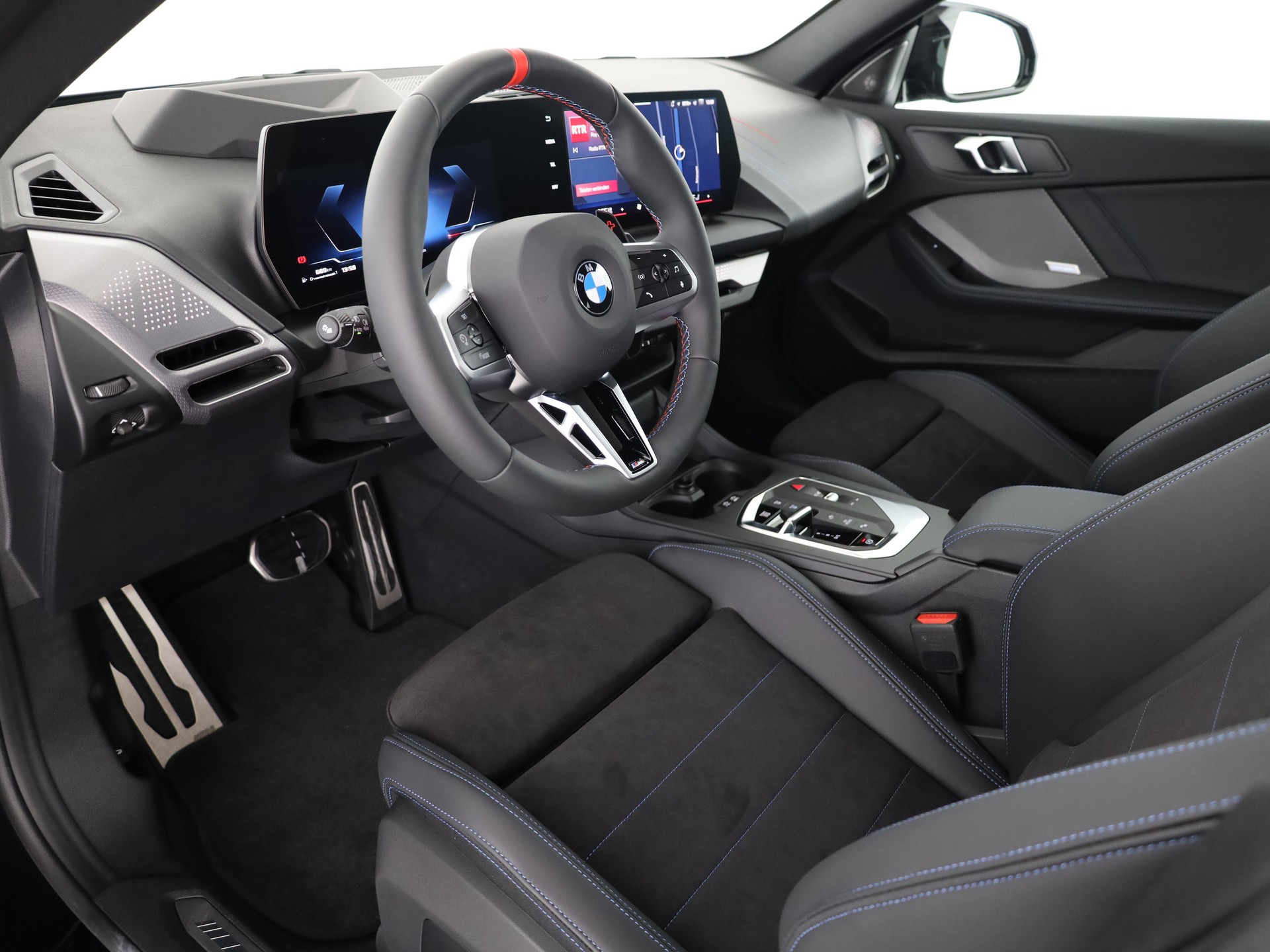 BMW M235 xDrive Gran Coupé-image-10