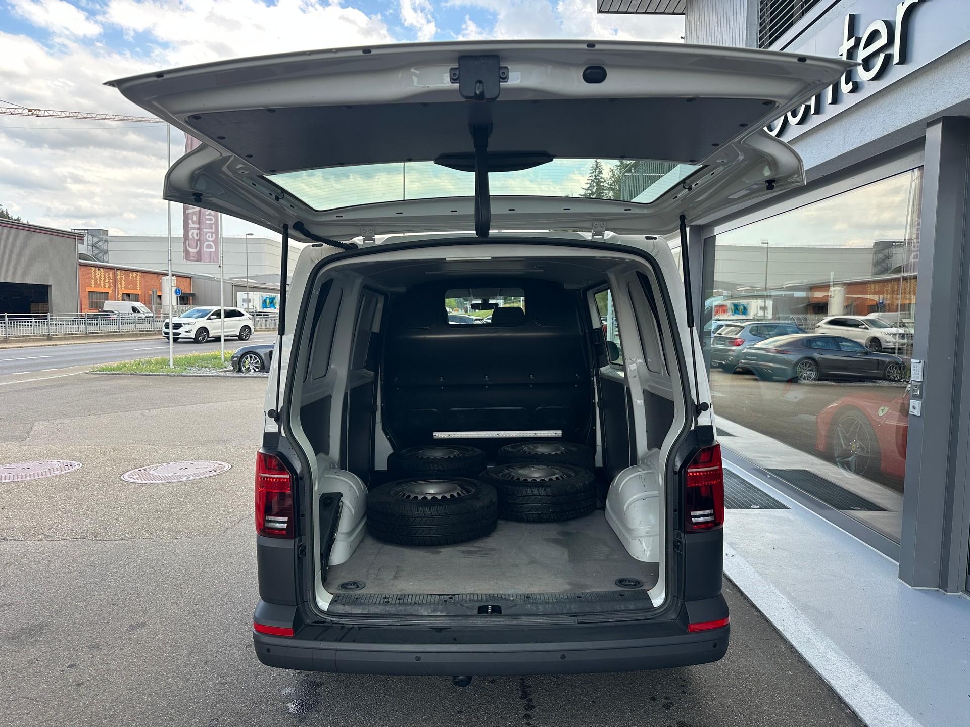 VW T6.1 2.0 TDI DSG Kasten RS AHK 2500 KG-image-11