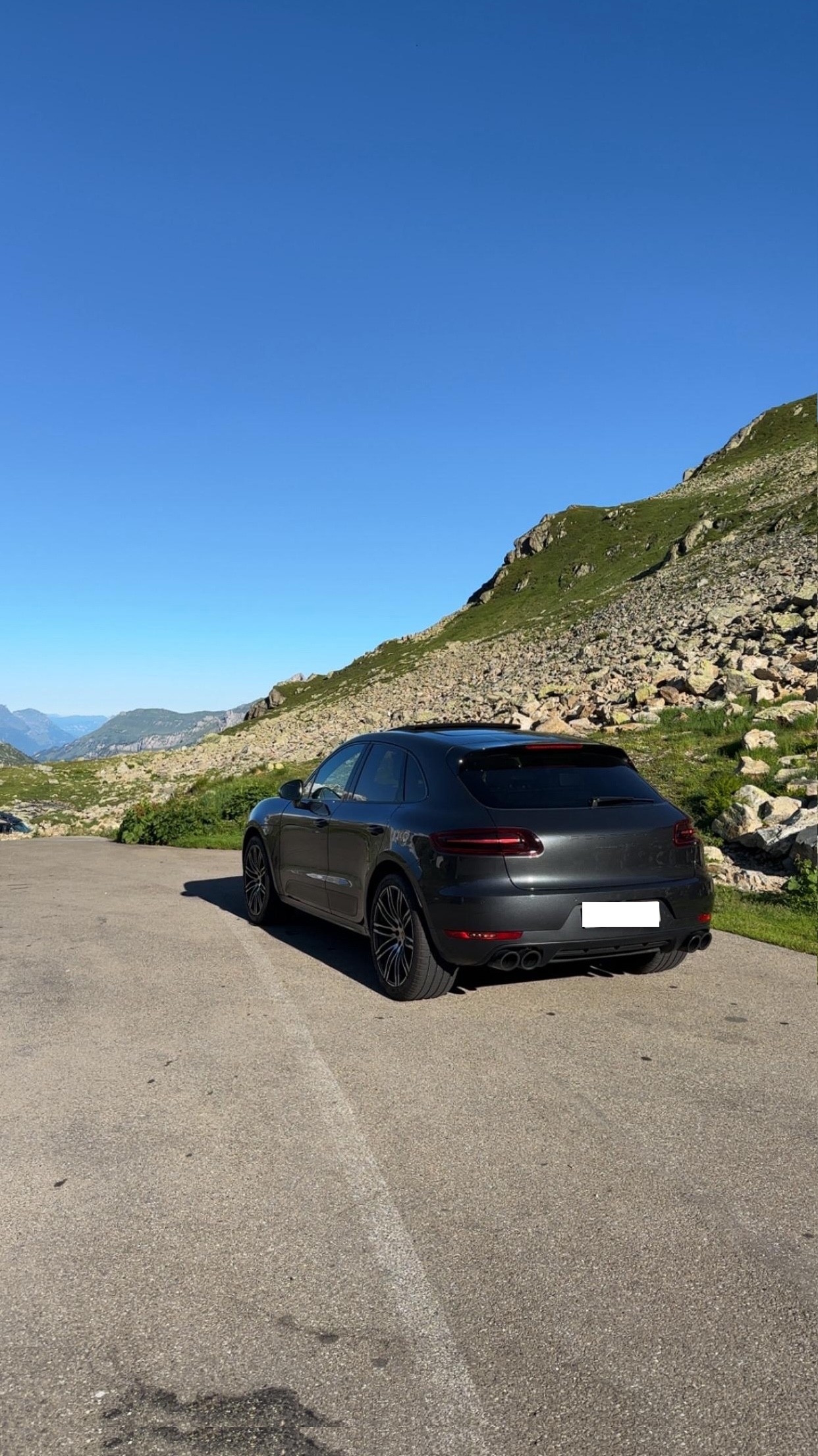 PORSCHE 3.0 V6 GTS-image-5