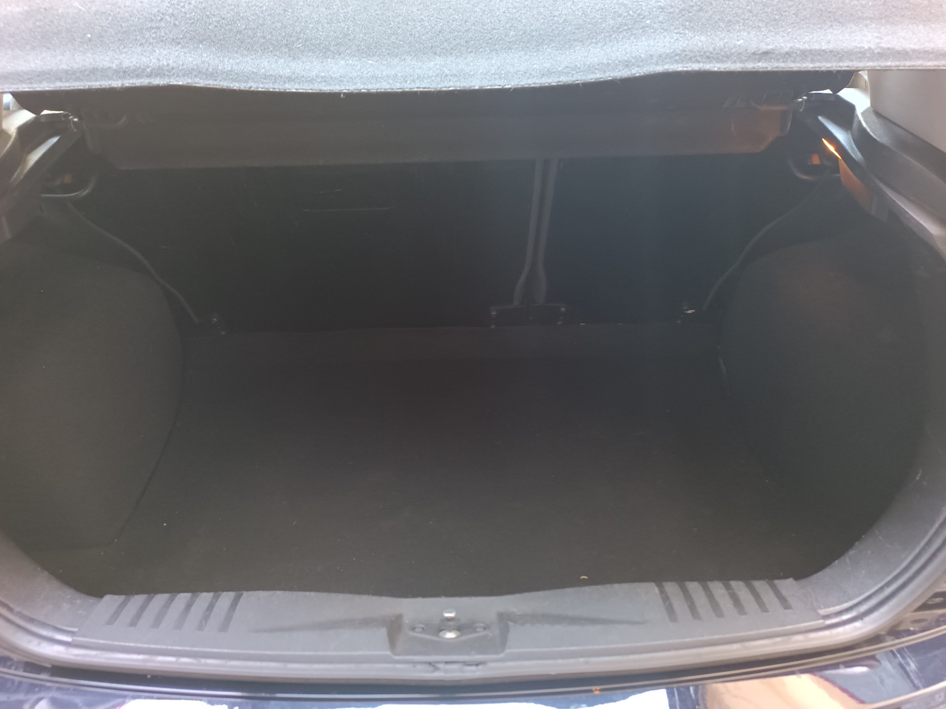 FORD Fiesta 1.4 16V Trend-image-6