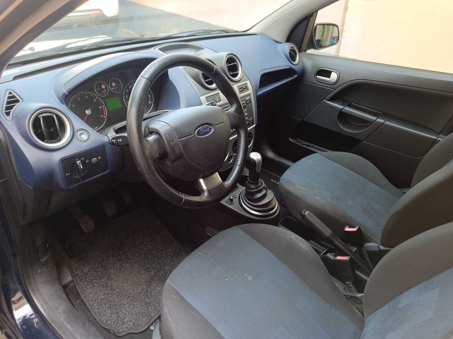 FORD Fiesta 1.4 16V Trend-image-4