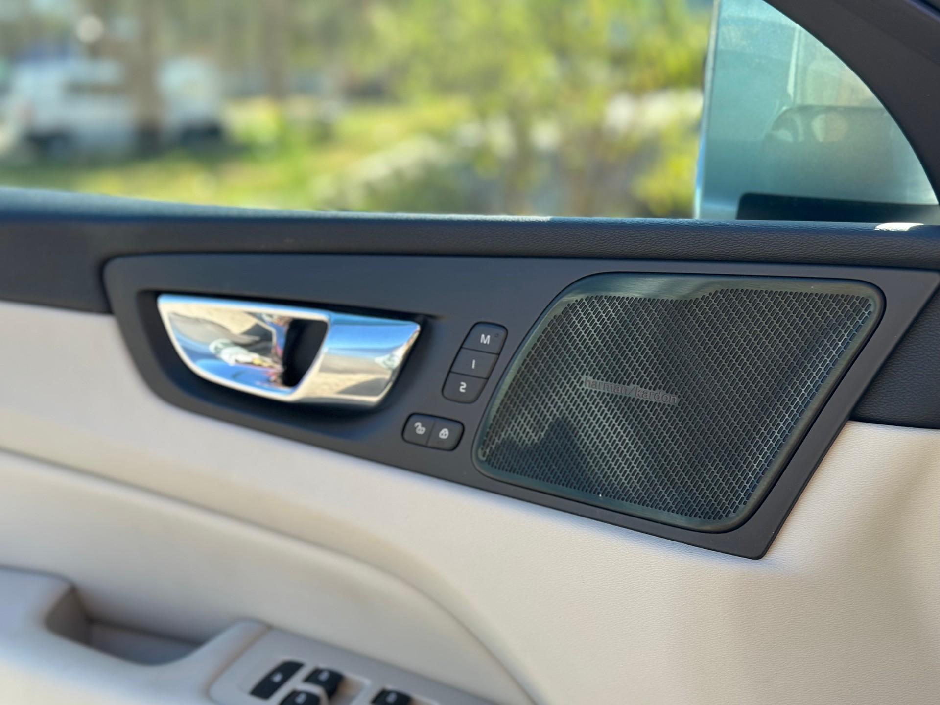VOLVO XC60 T6 AWD Inscription Geartronic-image-12