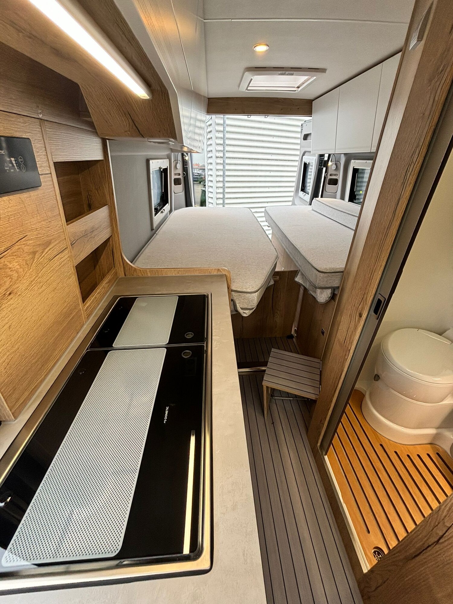 CLEVER VANS Runner 636 Citroen 165 PS-image-13