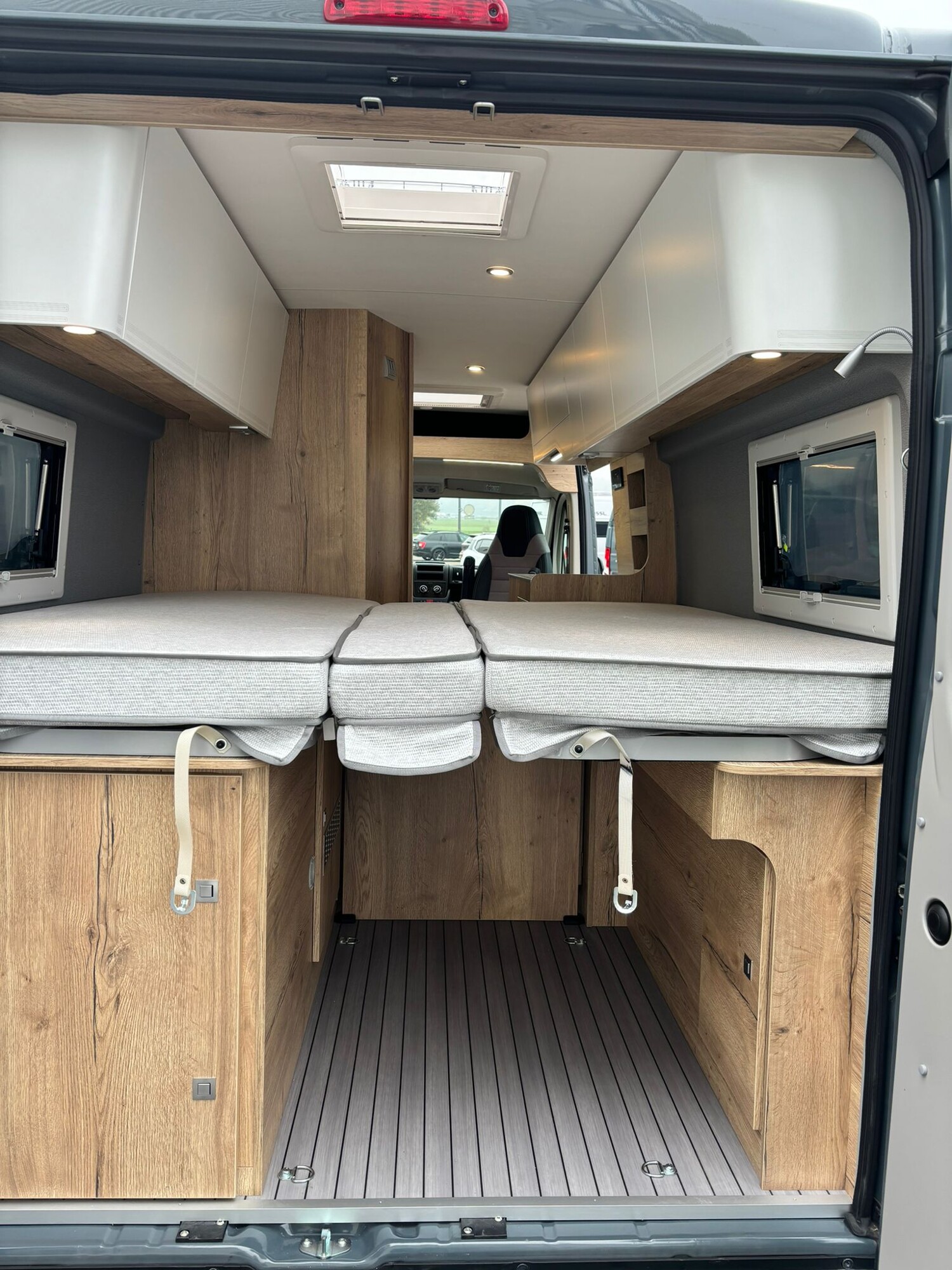 CLEVER VANS Runner 636 Citroen 165 PS-image-7
