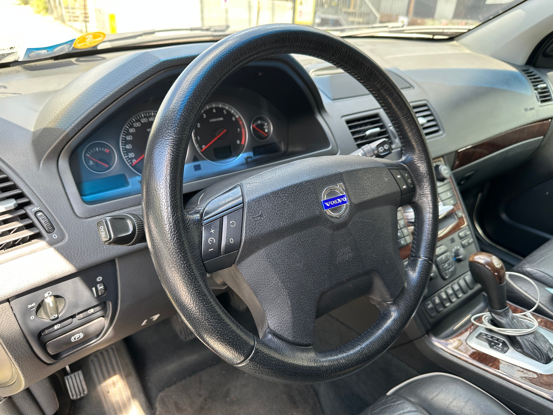 VOLVO 2.5T Executive 7P. AWD-image-4