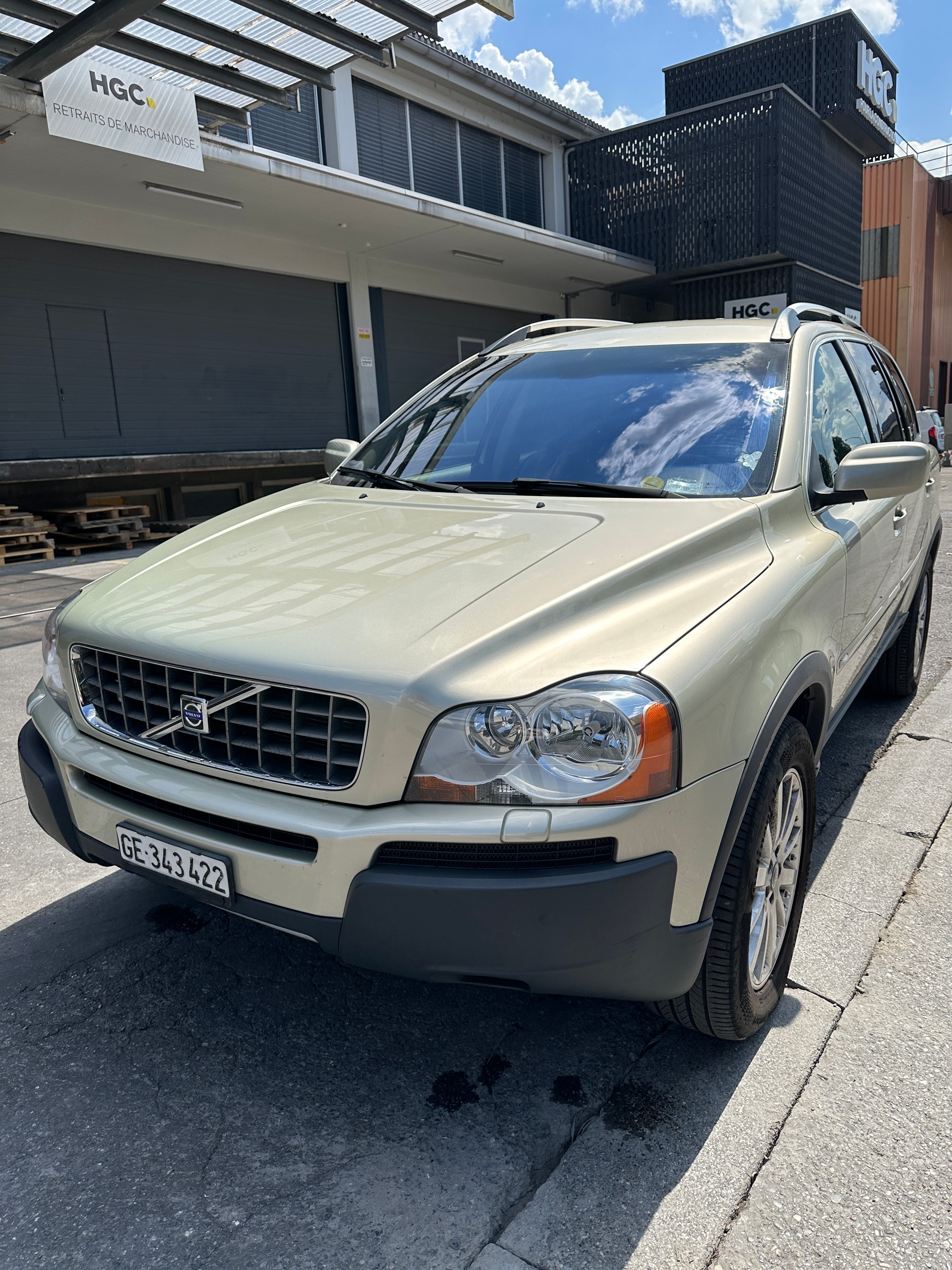 VOLVO 2.5T Executive 7P. AWD-image-0