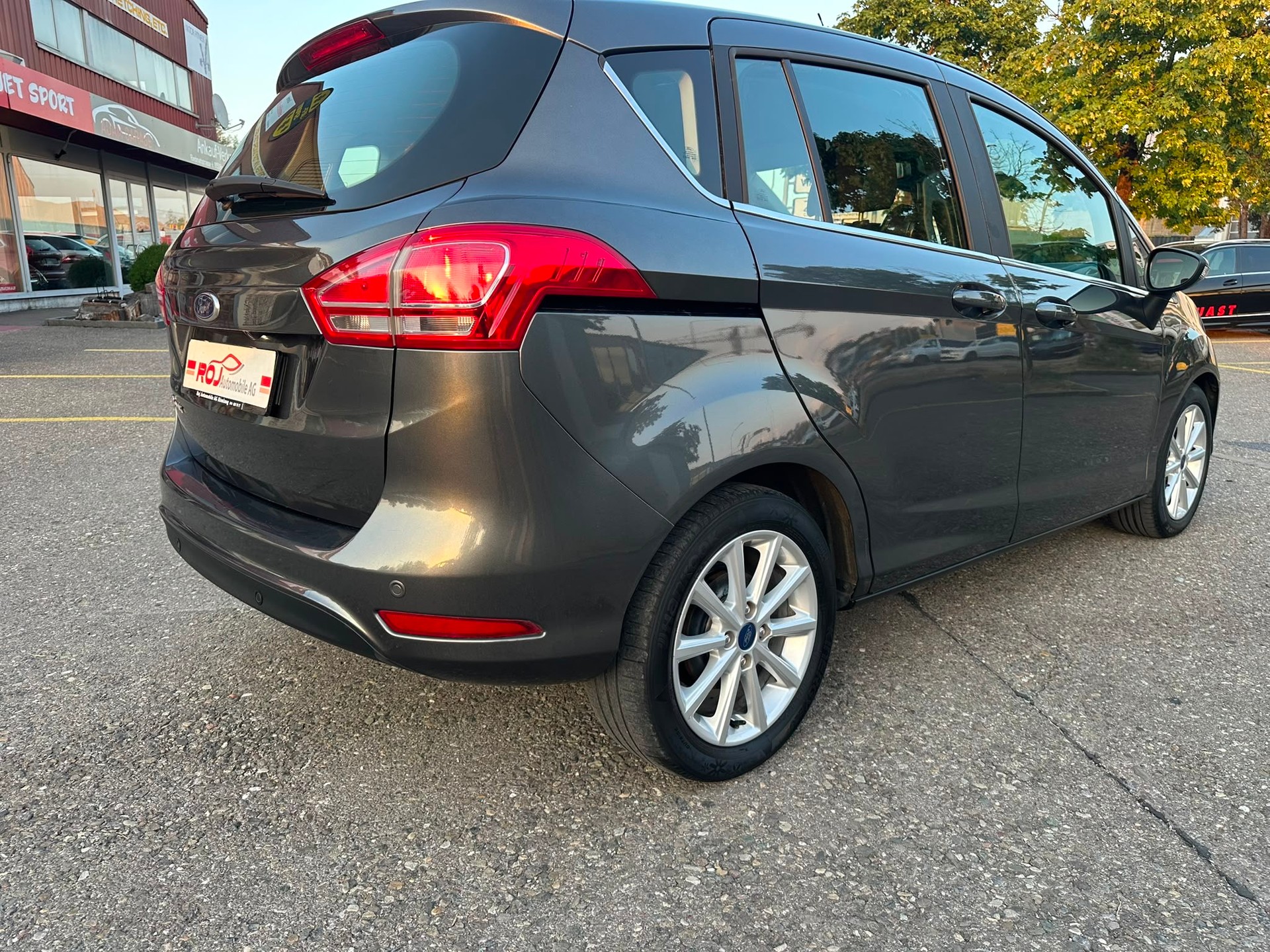 FORD B-Max 1.6 Ti-VCT Titanium PowerShift-image-5