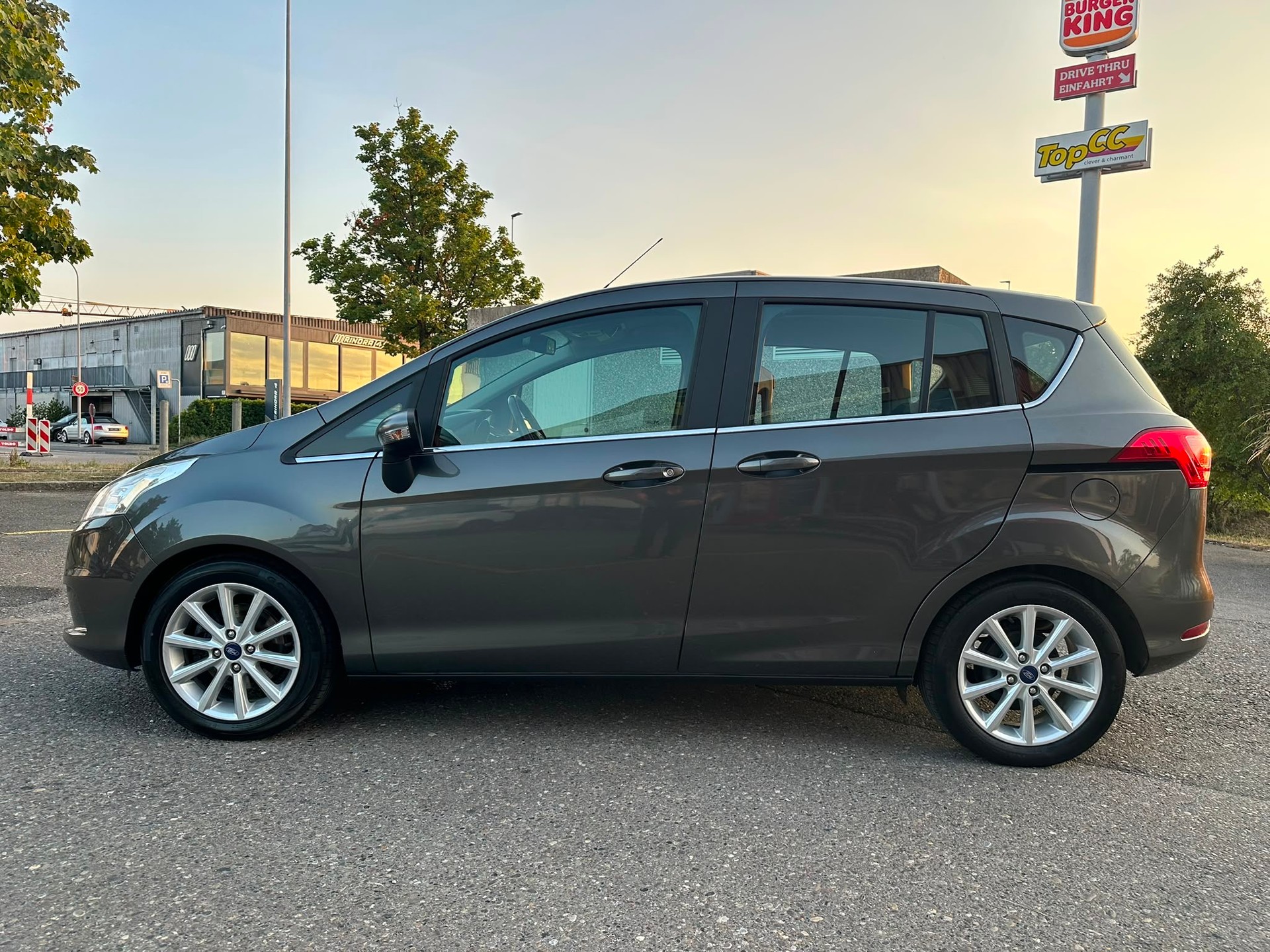FORD B-Max 1.6 Ti-VCT Titanium PowerShift-image-0