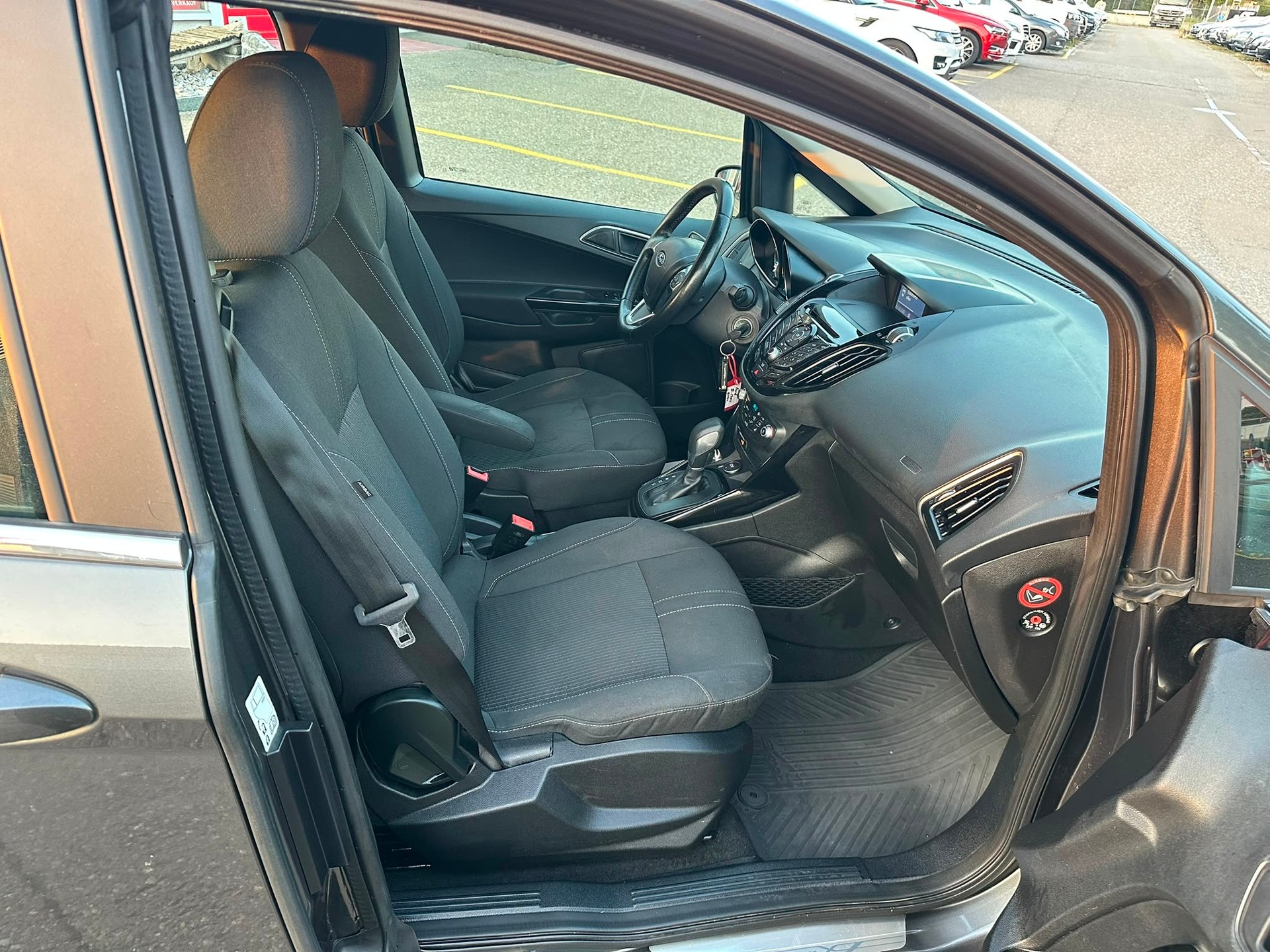 FORD B-Max 1.6 Ti-VCT Titanium PowerShift-image-17