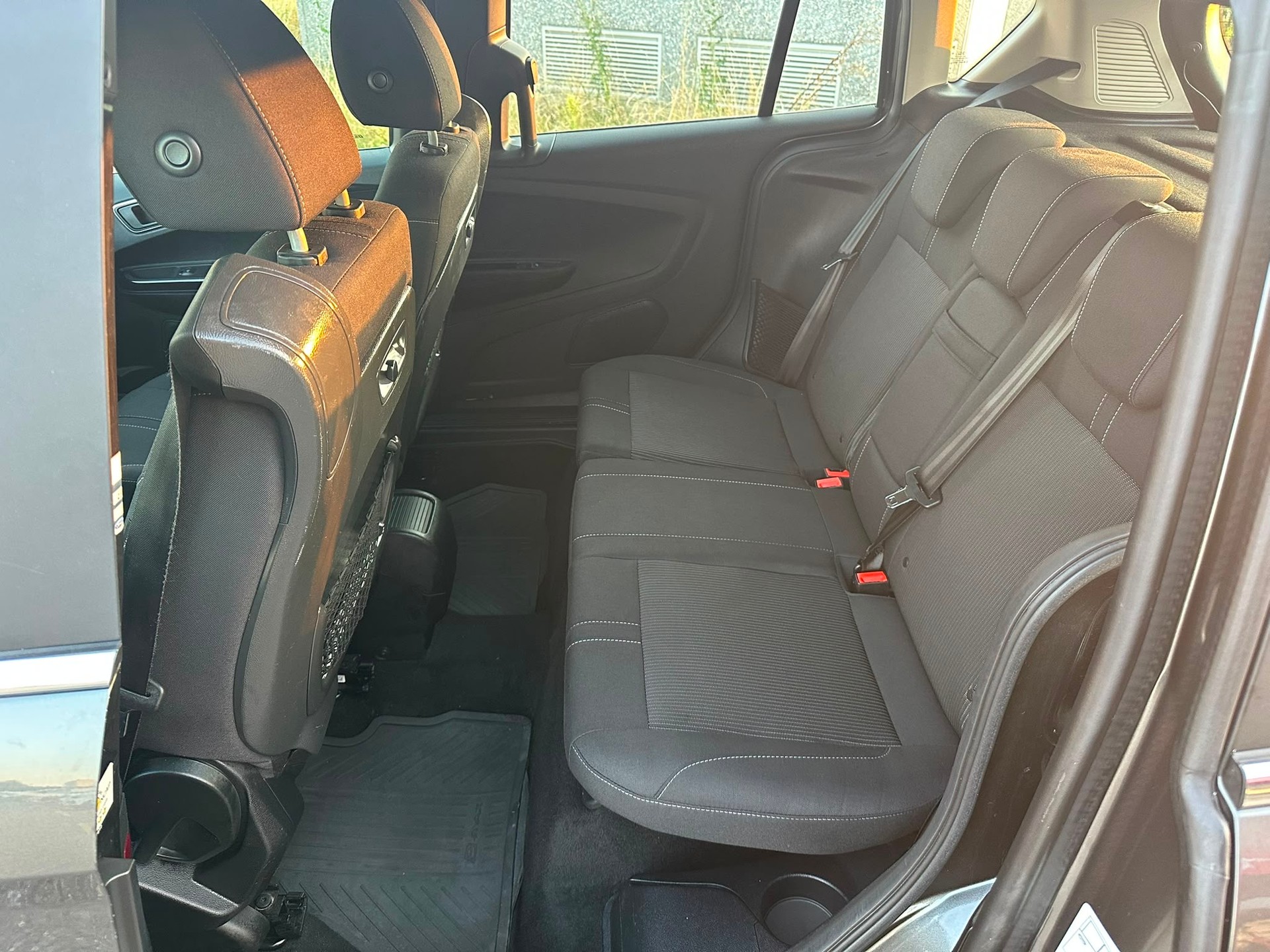 FORD B-Max 1.6 Ti-VCT Titanium PowerShift-image-9