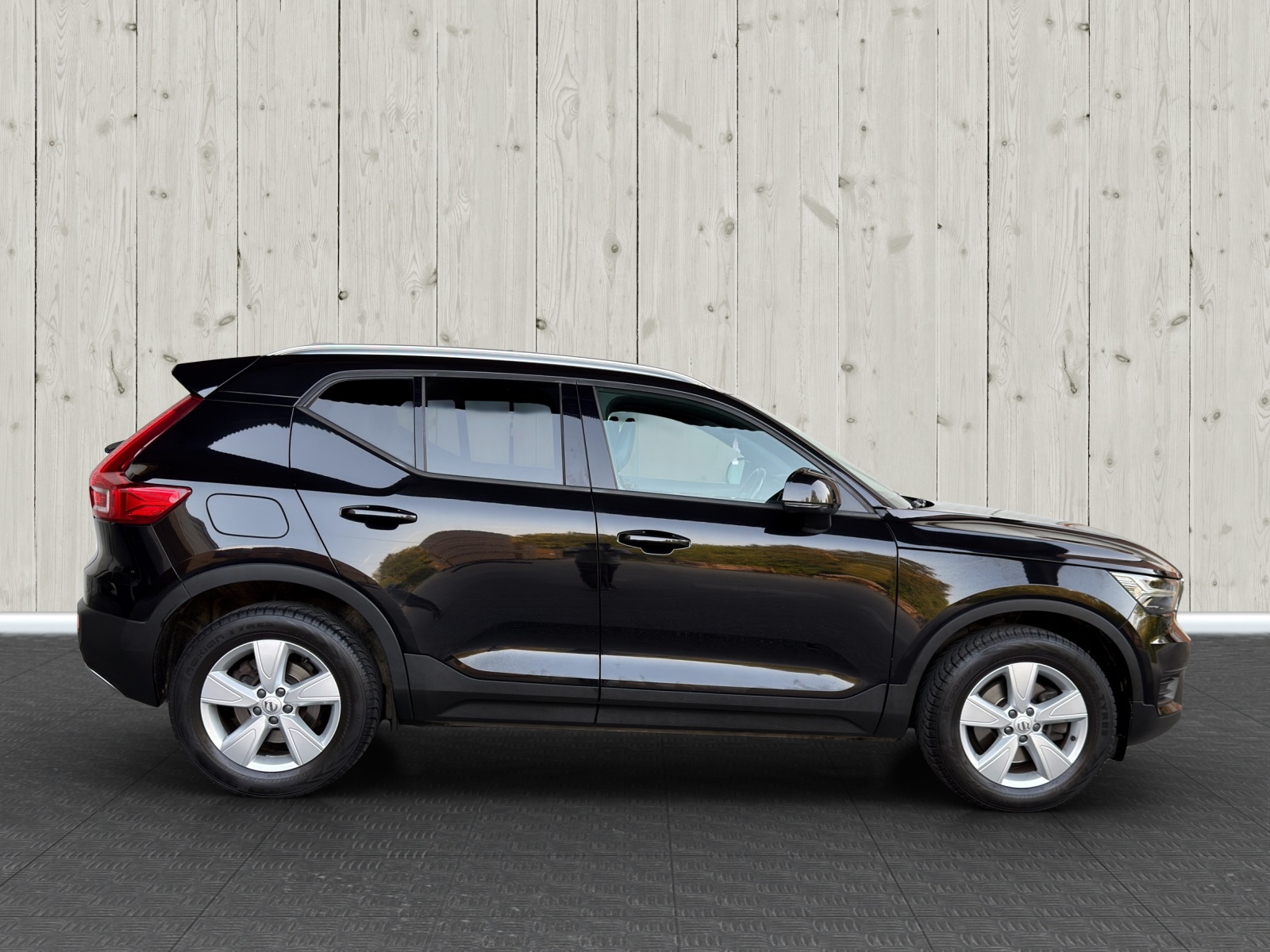 VOLVO XC40 D4 AWD Momentum Geartronic-image-7