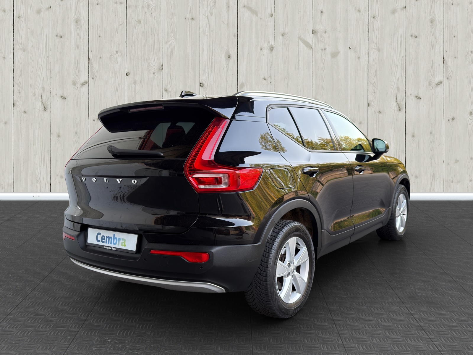 VOLVO XC40 D4 AWD Momentum Geartronic-image-6