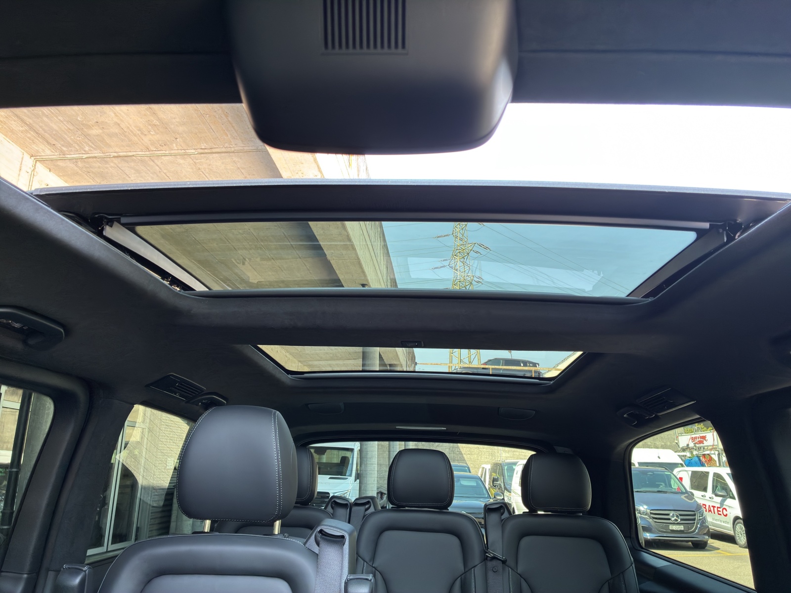 MERCEDES-BENZ V 300 d lang 4Matic Swiss Edition 9G-Tronic-image-13