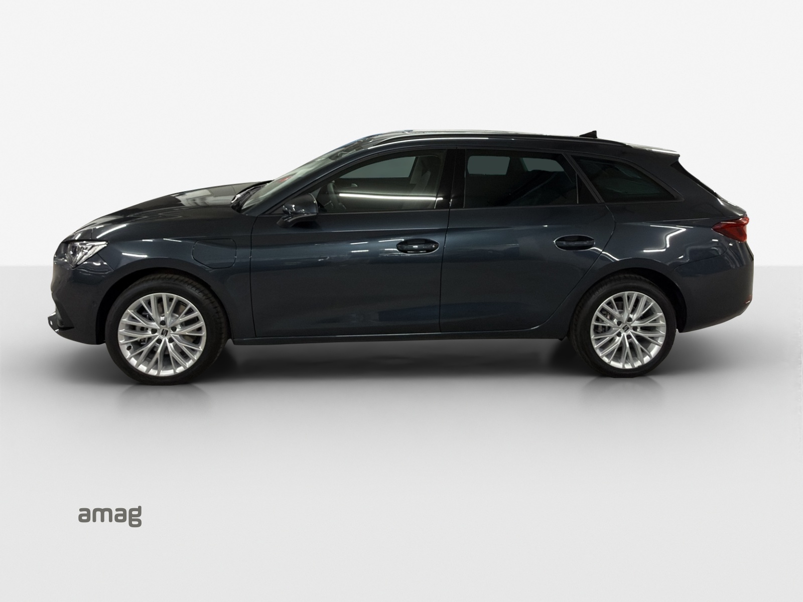 SEAT Leon ST 1.5 eHybrid pHEV DSG Business Edition-image-1