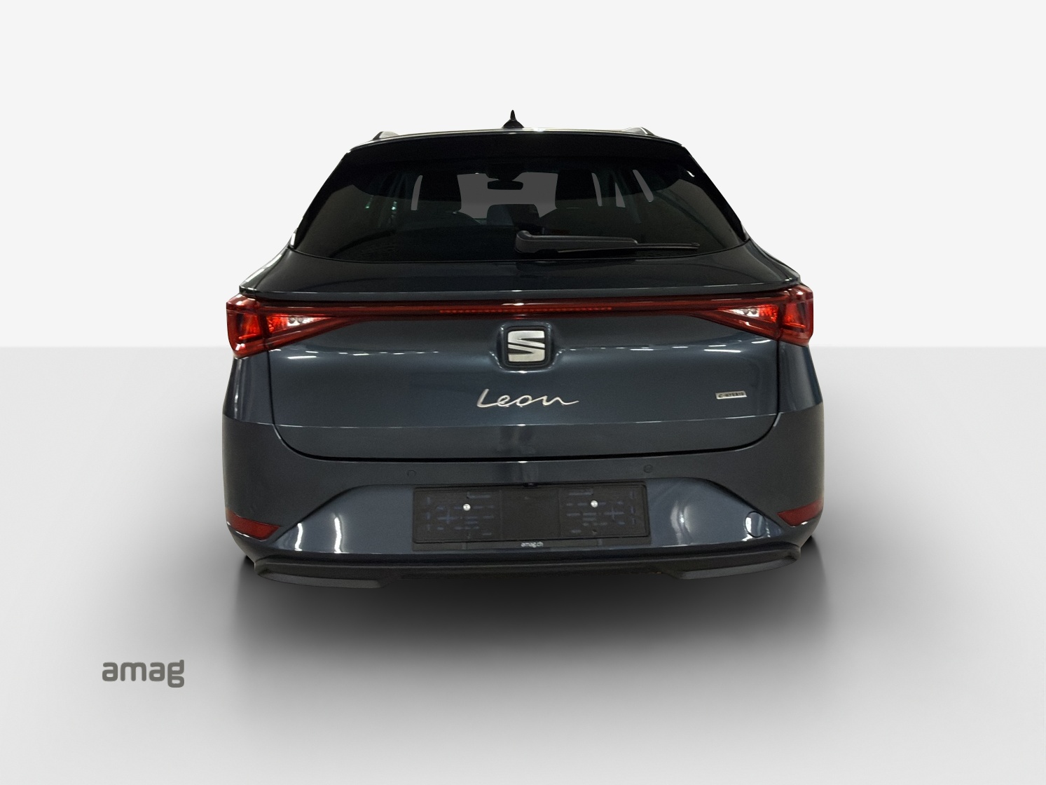 SEAT Leon ST 1.5 eHybrid pHEV DSG Business Edition-image-3