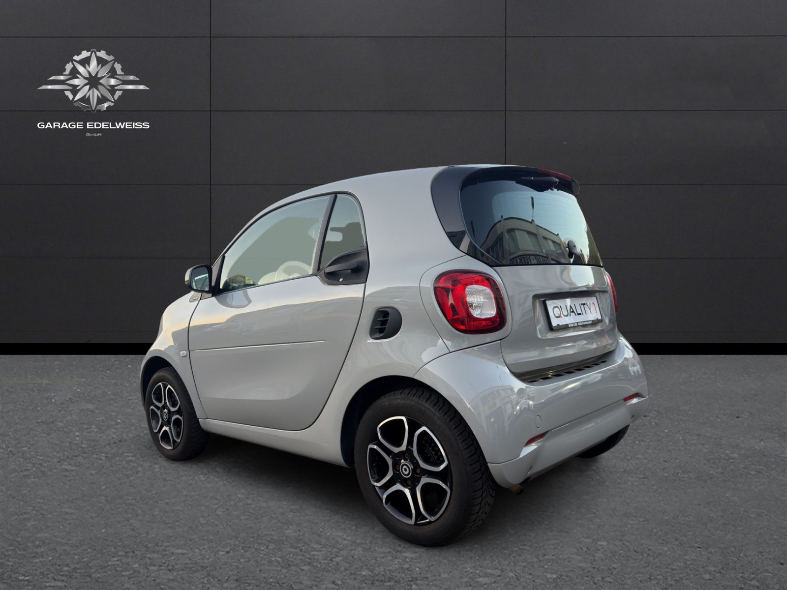 SMART fortwo passion twinmatic-showroom-element-2