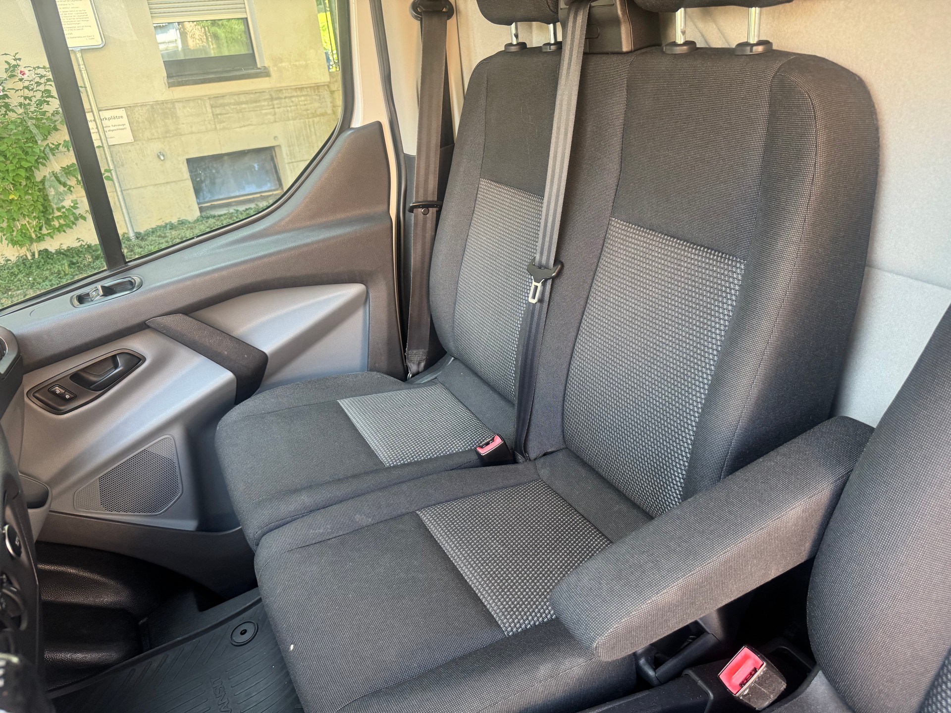 FORD 2.2 TDCi 100 Trend-image-7
