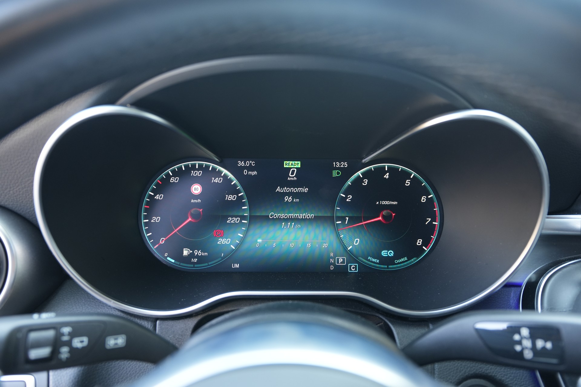 MERCEDES-BENZ C 200 AMG Line 4Matic 9G-Tronic-image-12