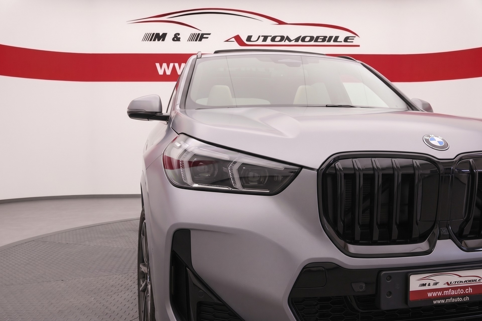 BMW X1 23i xDrive *M-SPORT*CH-FAHRZEUG* FROZEN PURE GREY METALLIC 4Jahre Garantie-image-10