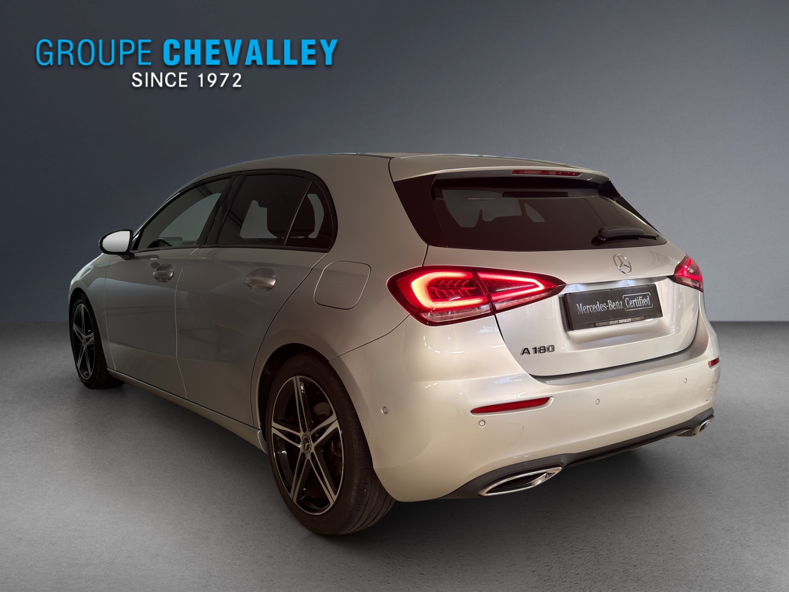 MERCEDES-BENZ A 180 Edition-image-3