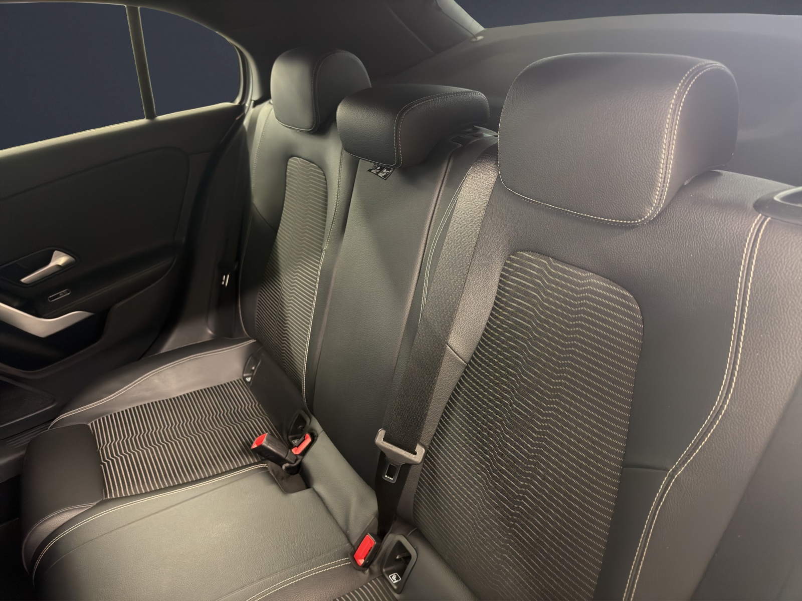 Image MERCEDES-BENZ A-180 A 180 Edition