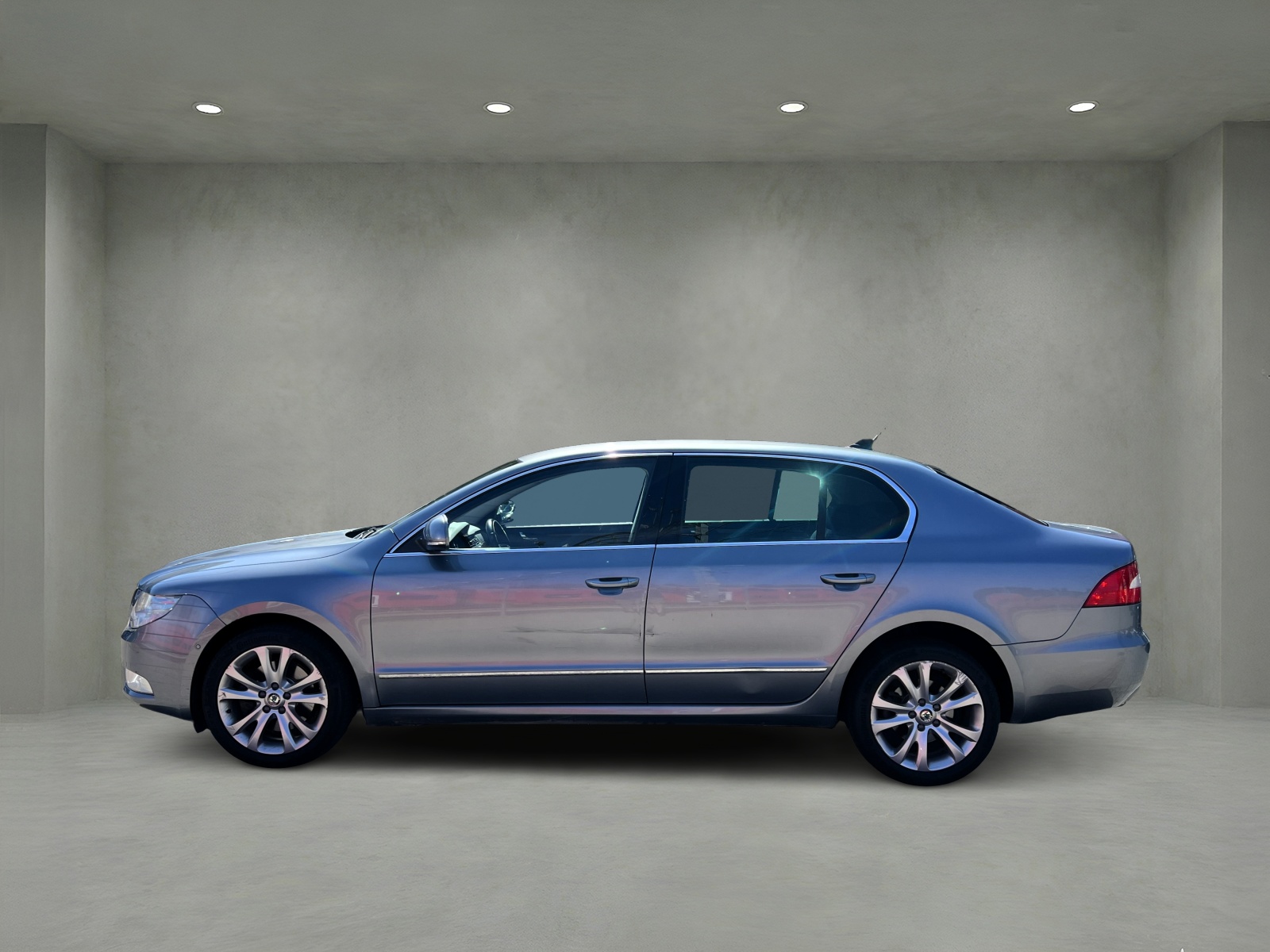 SKODA Superb 2.0 TDi Elegance DSG-image-1