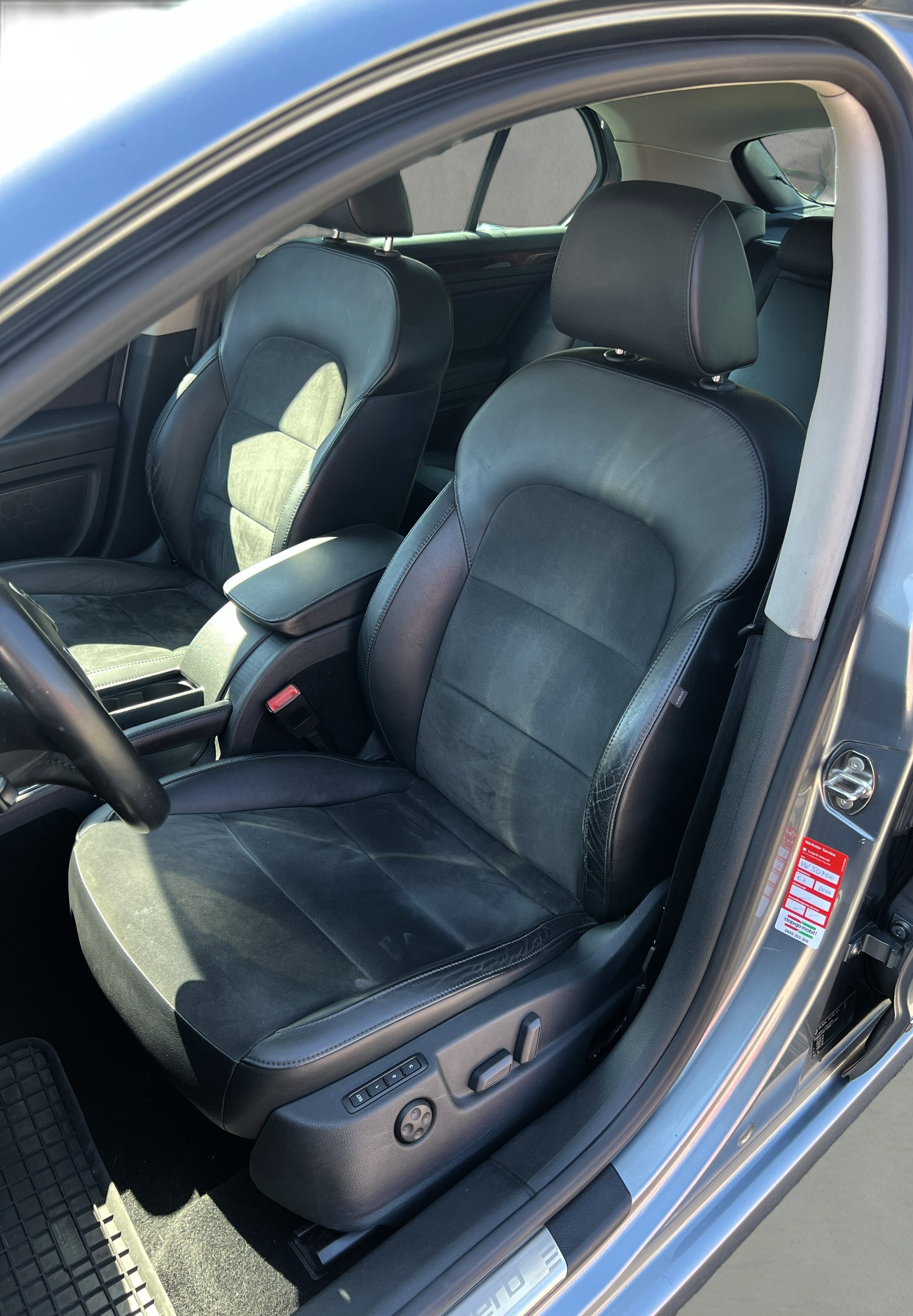 SKODA Superb 2.0 TDi Elegance DSG-image-18