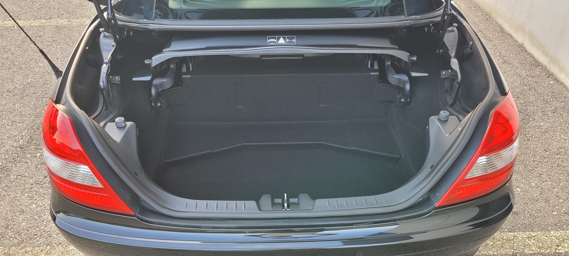 MERCEDES-BENZ SLK 200 Kompressor-image-13