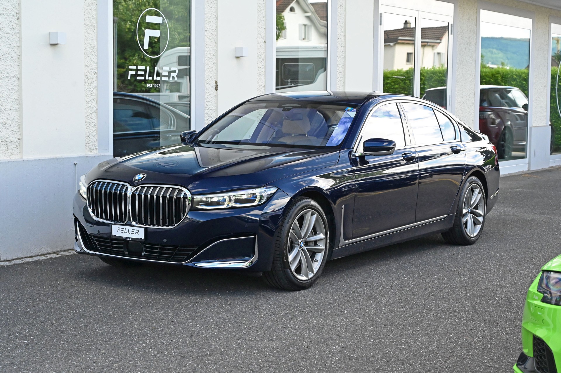 BMW 750i xDrive Steptronic-image-0