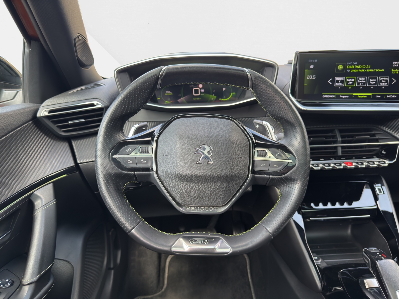 PEUGEOT 2008 1.2 GT PureTech 155 PS-image-9