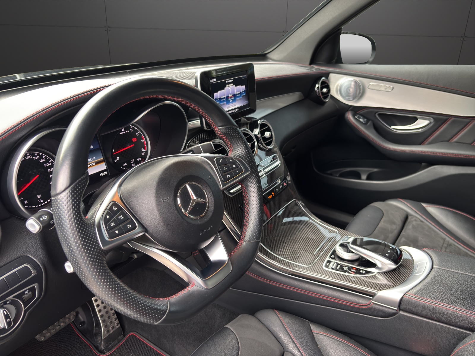 MERCEDES-BENZ GLC 43 AMG 4Matic 9G-Tronic-image-4