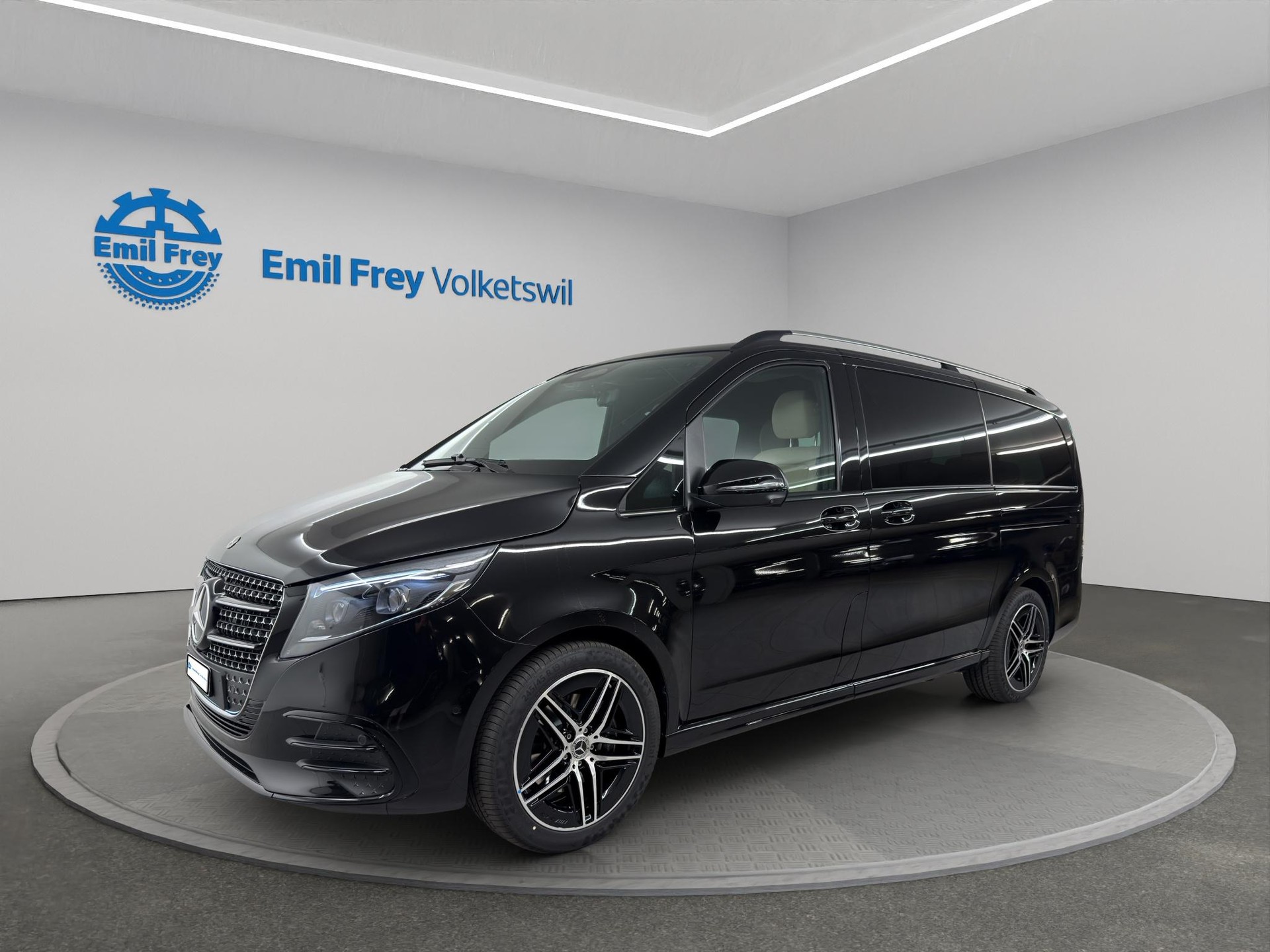 MERCEDES-BENZ V 300 d Swiss Ed. lang 4matic Van-image-0