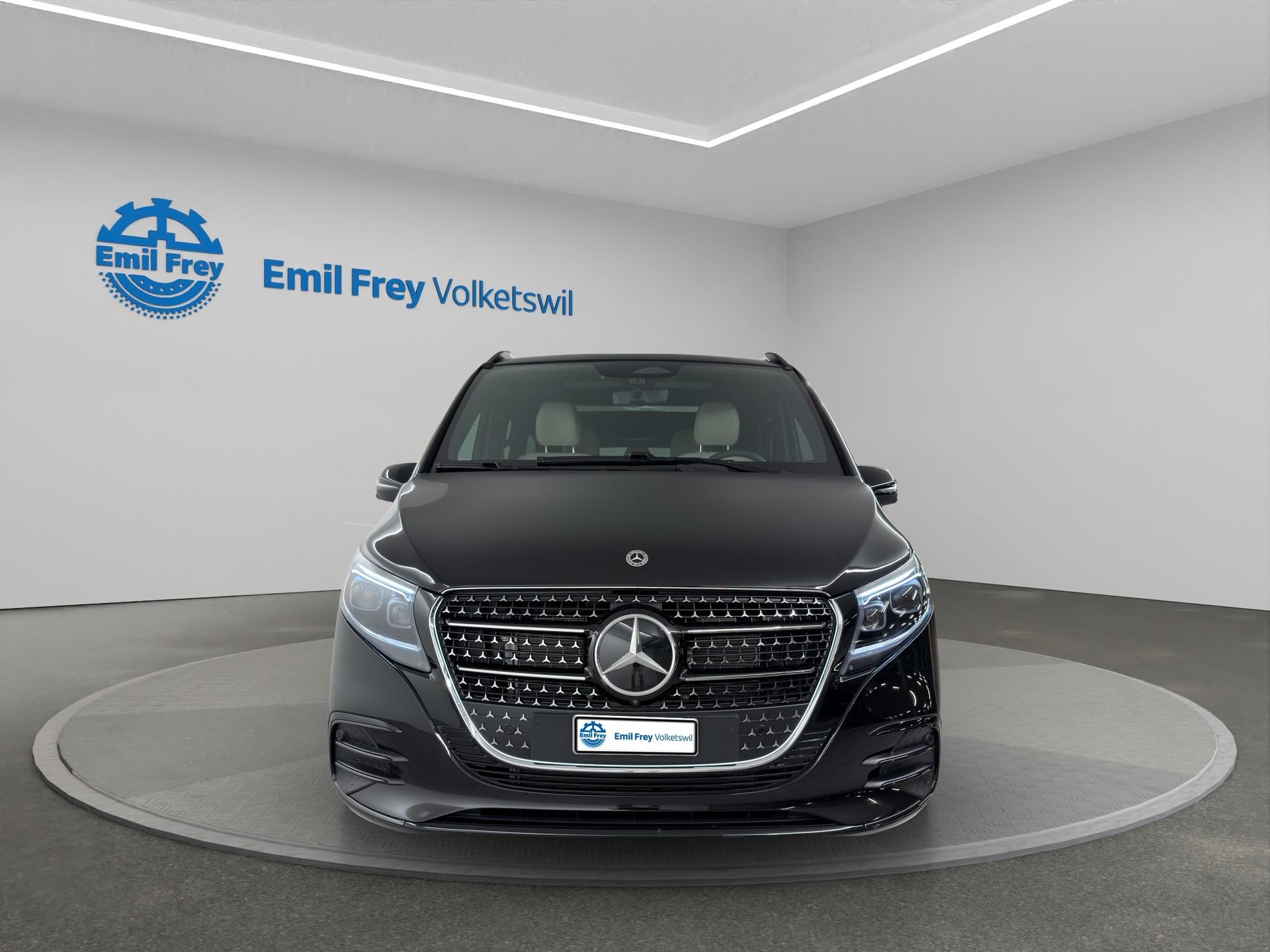 MERCEDES-BENZ V 300 d Swiss Ed. lang 4matic Van-image-4