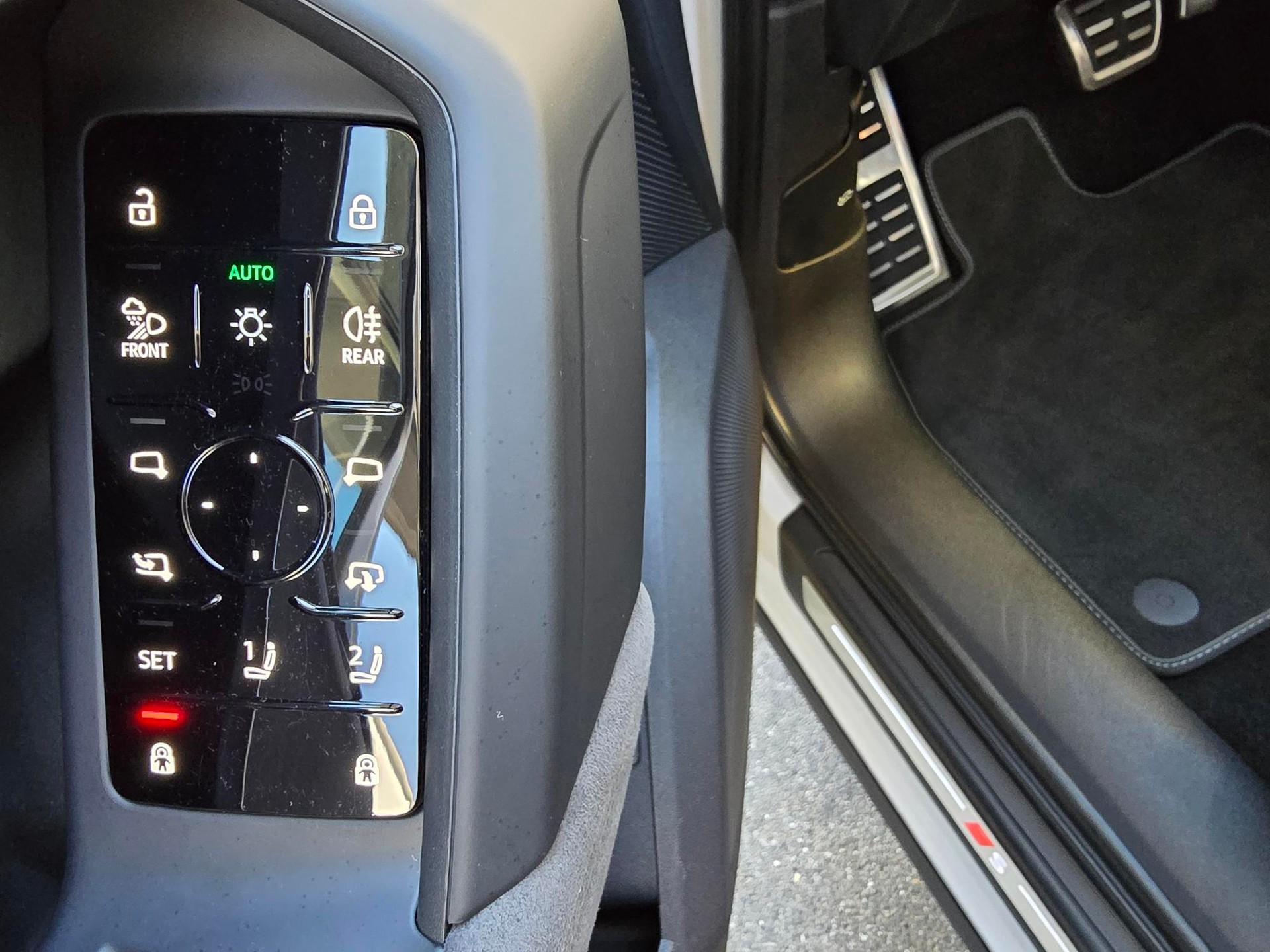 AUDI Q5 TFSI quatto 150 kW S-tronic-image-17