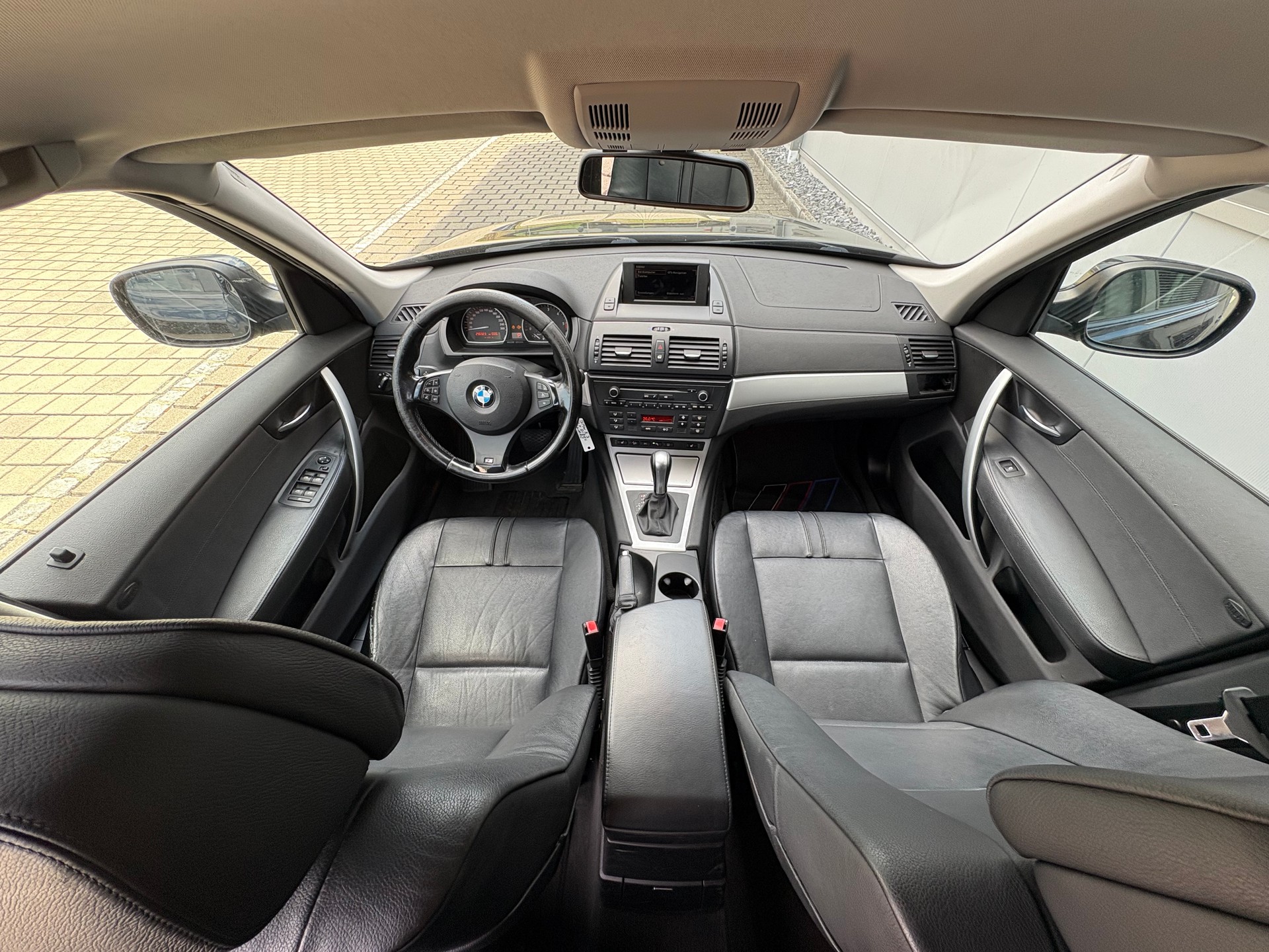 BMW X3 xDrive 30d (3.0d)-image-9