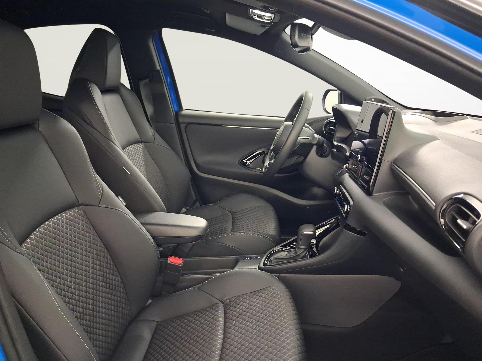 TOYOTA Yaris 1.5 VVT-i HSD Premium-image-9