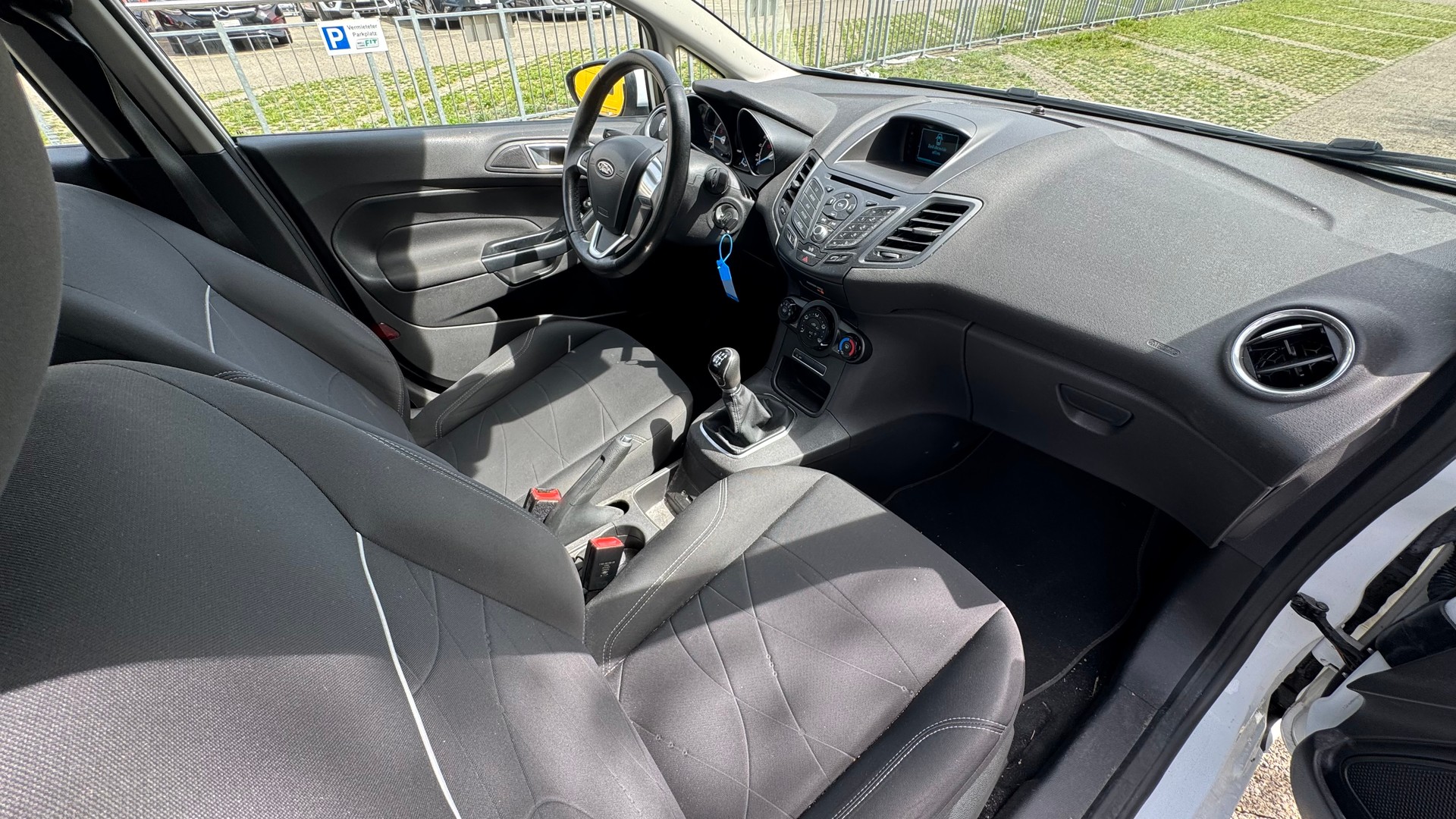 FORD Fiesta 1.6 TDCi Eco Titanium-image-7