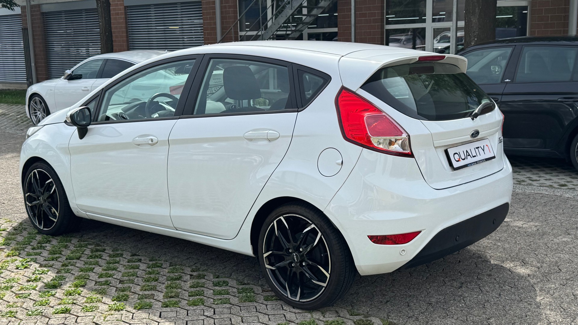 FORD Fiesta 1.6 TDCi Eco Titanium-image-4