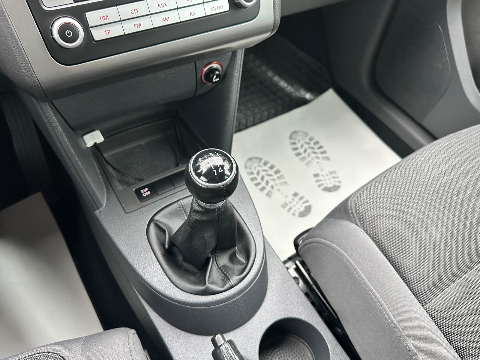 VW Touran 1.4 TSI Highline ** 7 Plätzer **-image-15