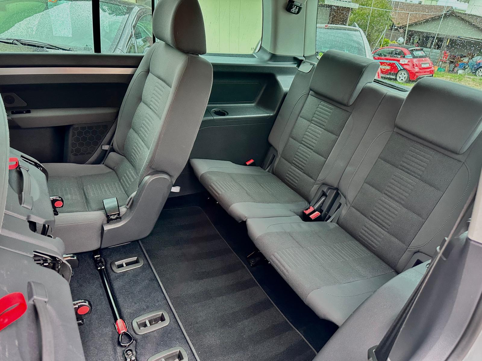 VW Touran 1.4 TSI Highline ** 7 Plätzer **-image-12