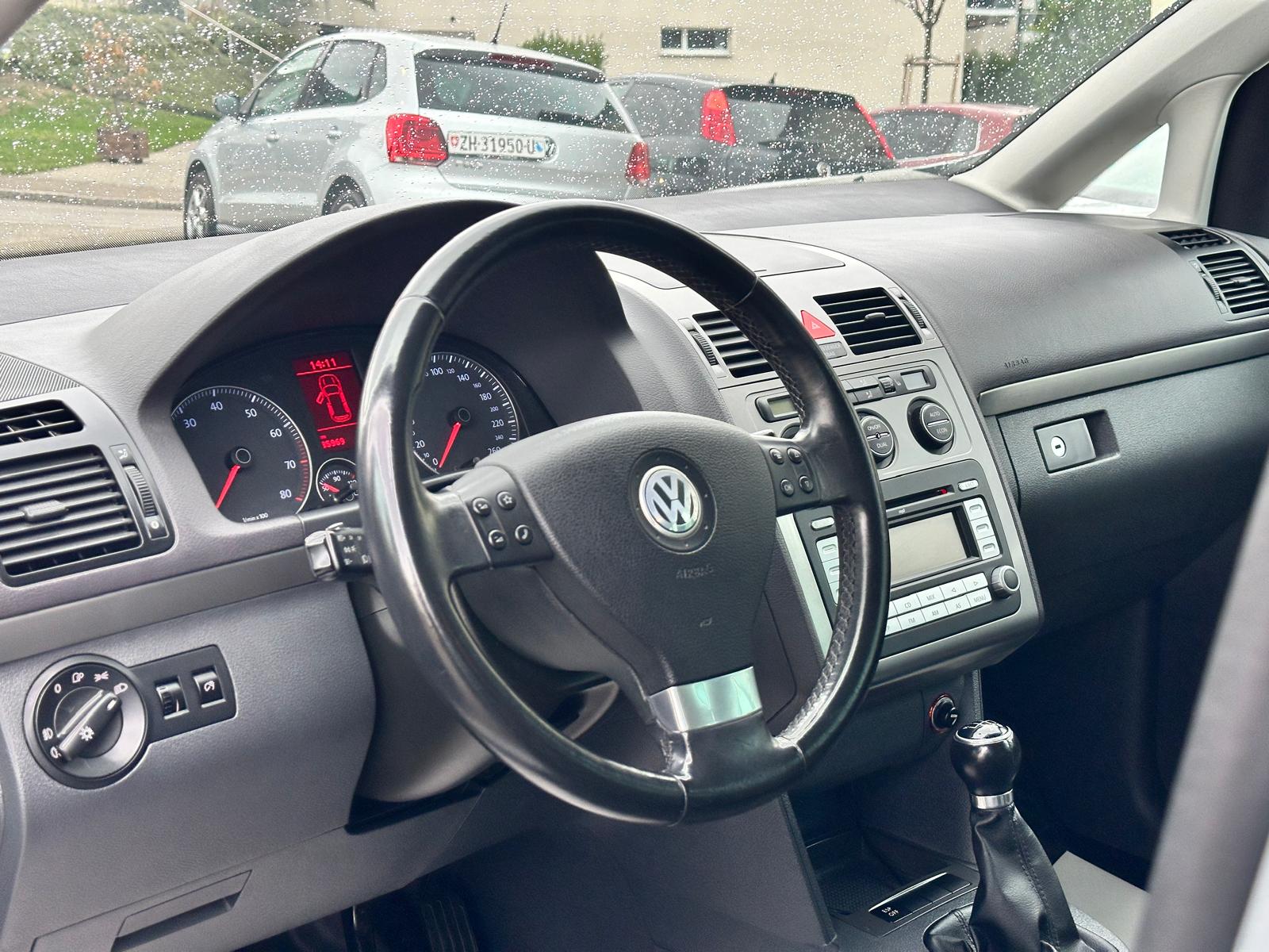 VW Touran 1.4 TSI Highline ** 7 Plätzer **-image-7