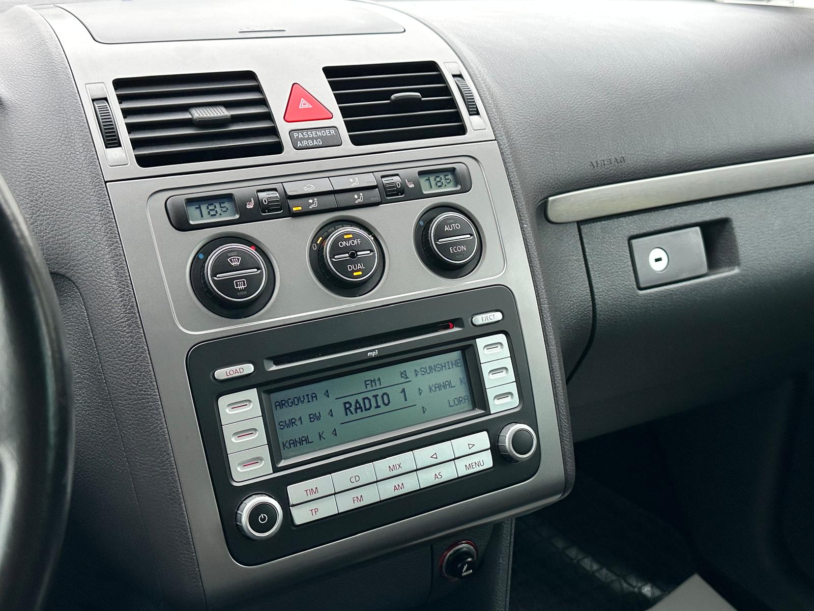 VW Touran 1.4 TSI Highline ** 7 Plätzer **-image-13