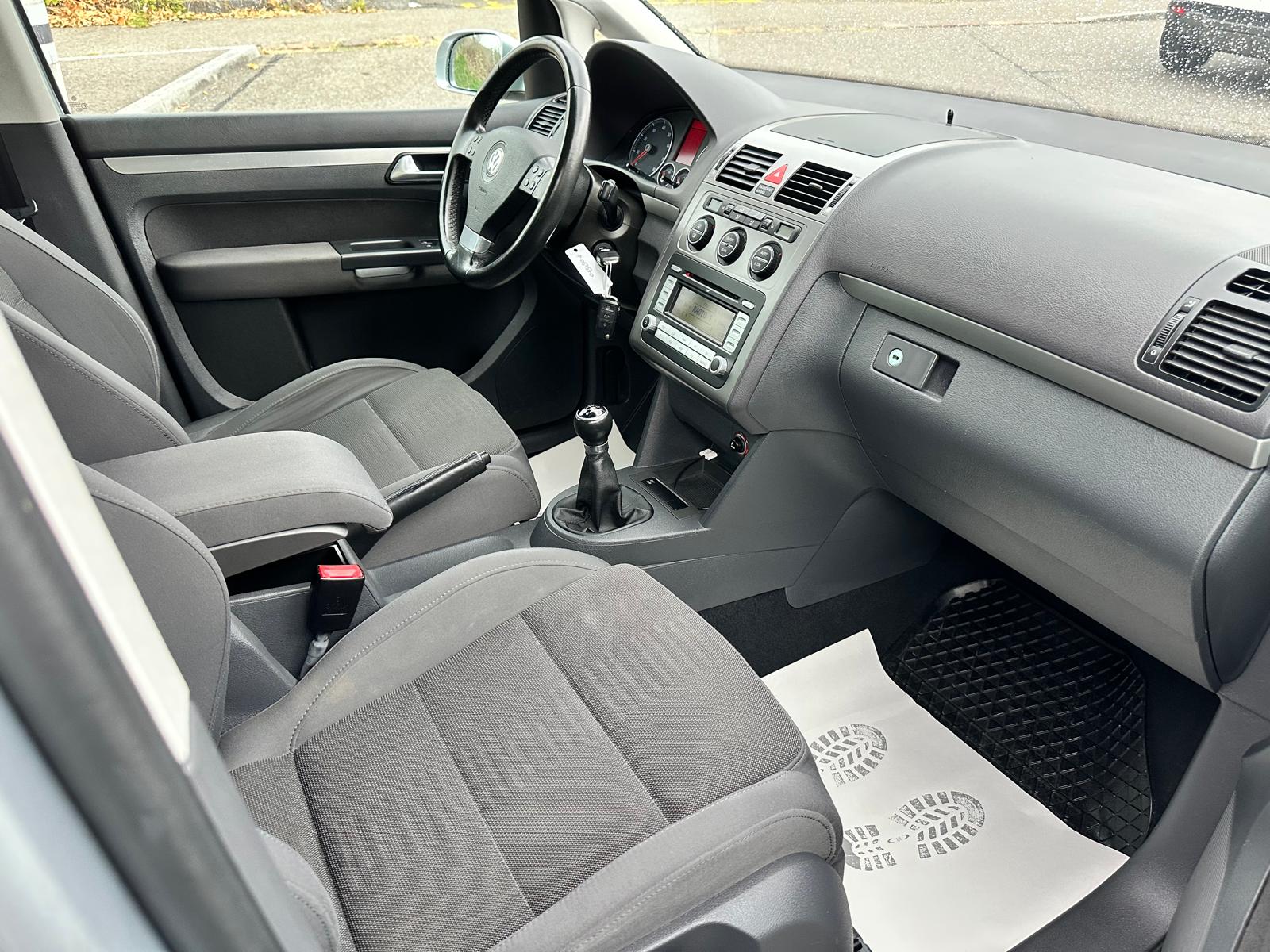 VW Touran 1.4 TSI Highline ** 7 Plätzer **-image-10