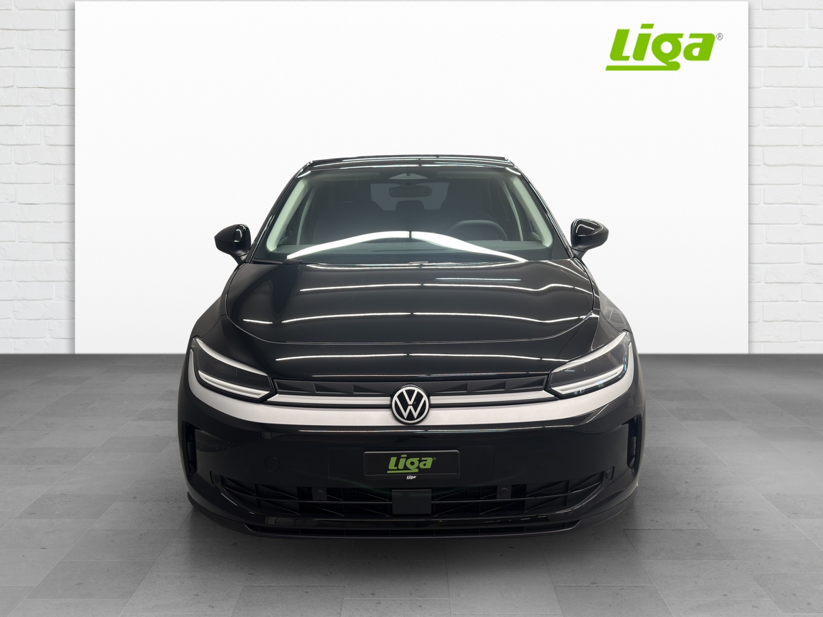 VW ID.Polo Life Edition One-showroom-element-1