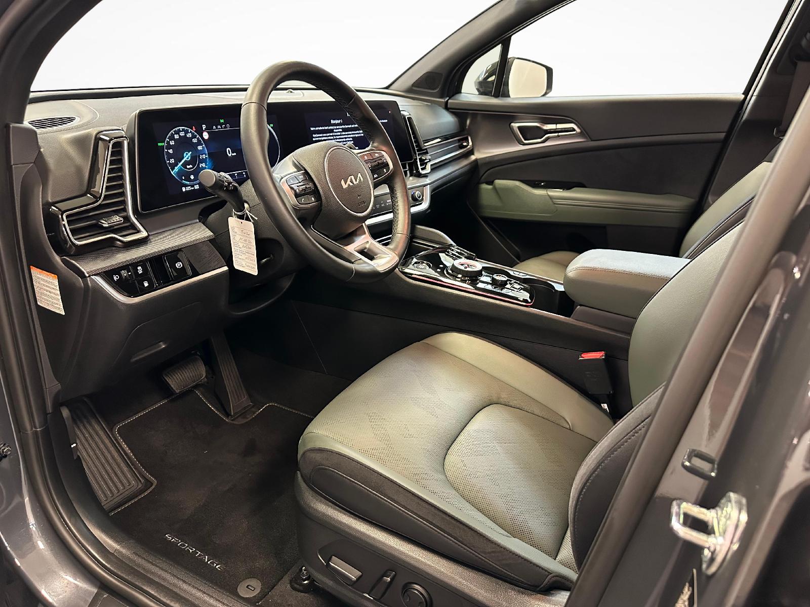 KIA Sportage 1.6 T-GDi PHEV Power Edition-image-3