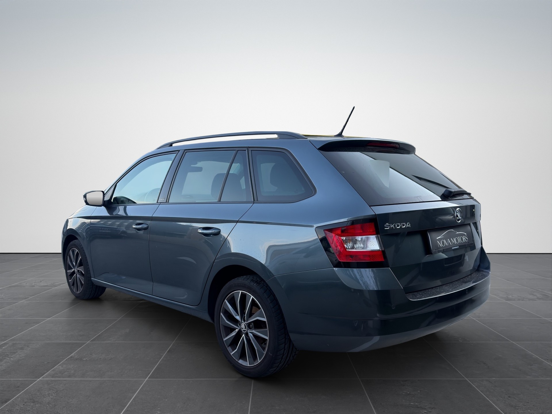SKODA Fabia 1.2 TSI Ambition DSG-image-2