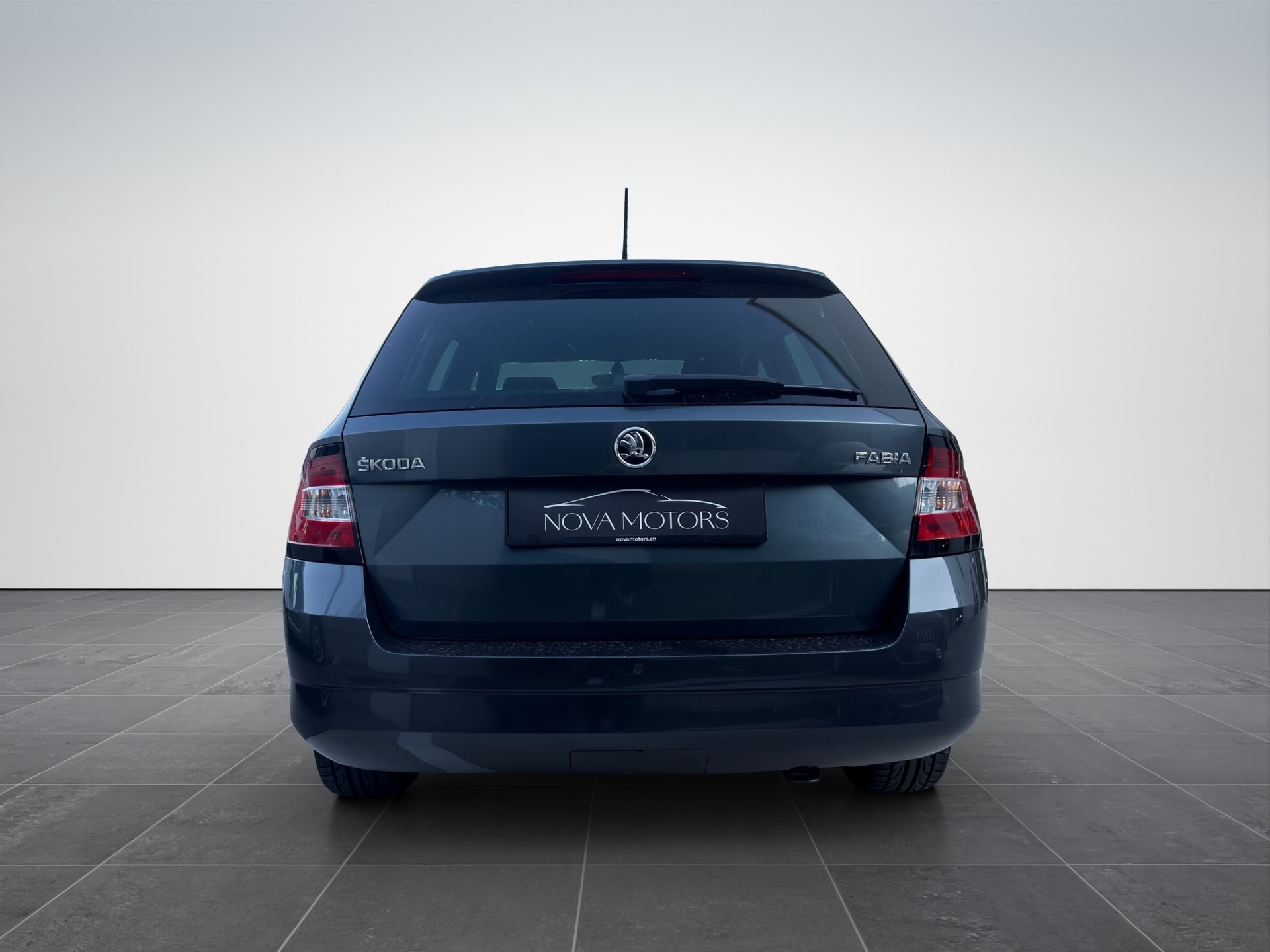 SKODA Fabia 1.2 TSI Ambition DSG-image-3
