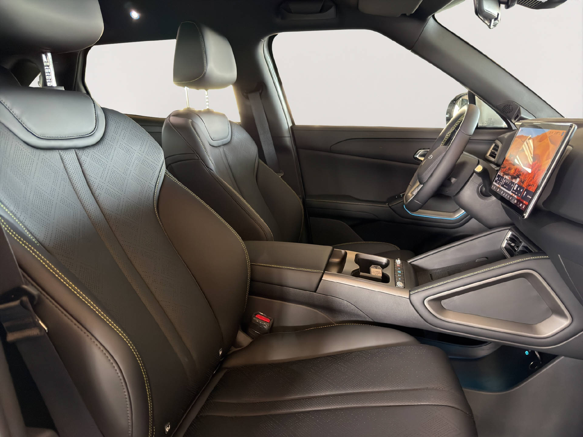 BYD Atto 2 DM-i Boost-image-14