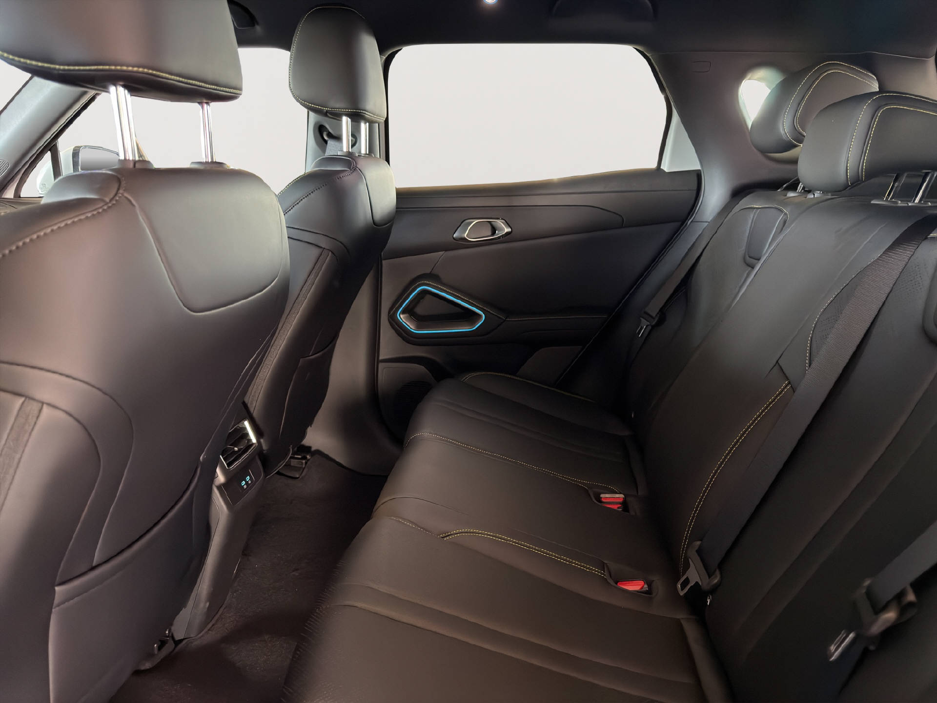 BYD Atto 2 DM-i Boost-image-18