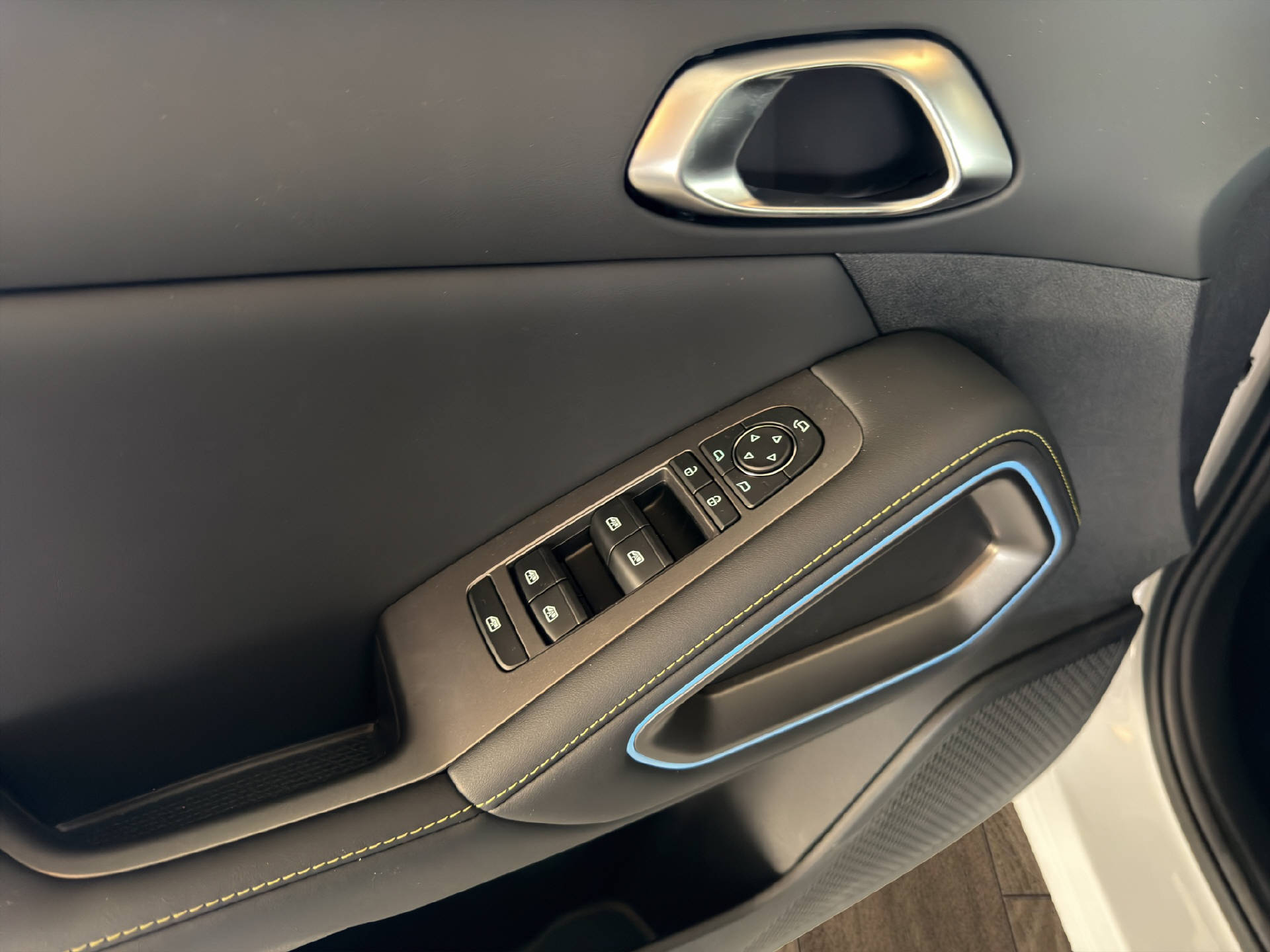 BYD Atto 2 DM-i Boost-image-17